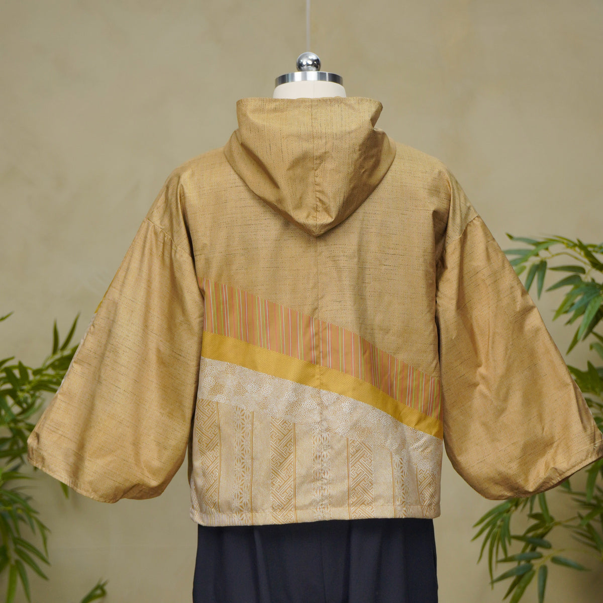 Premium On-hand: Beige Oshima Hoodie with Zipper (One Size) | OHWZ8808Y -O
