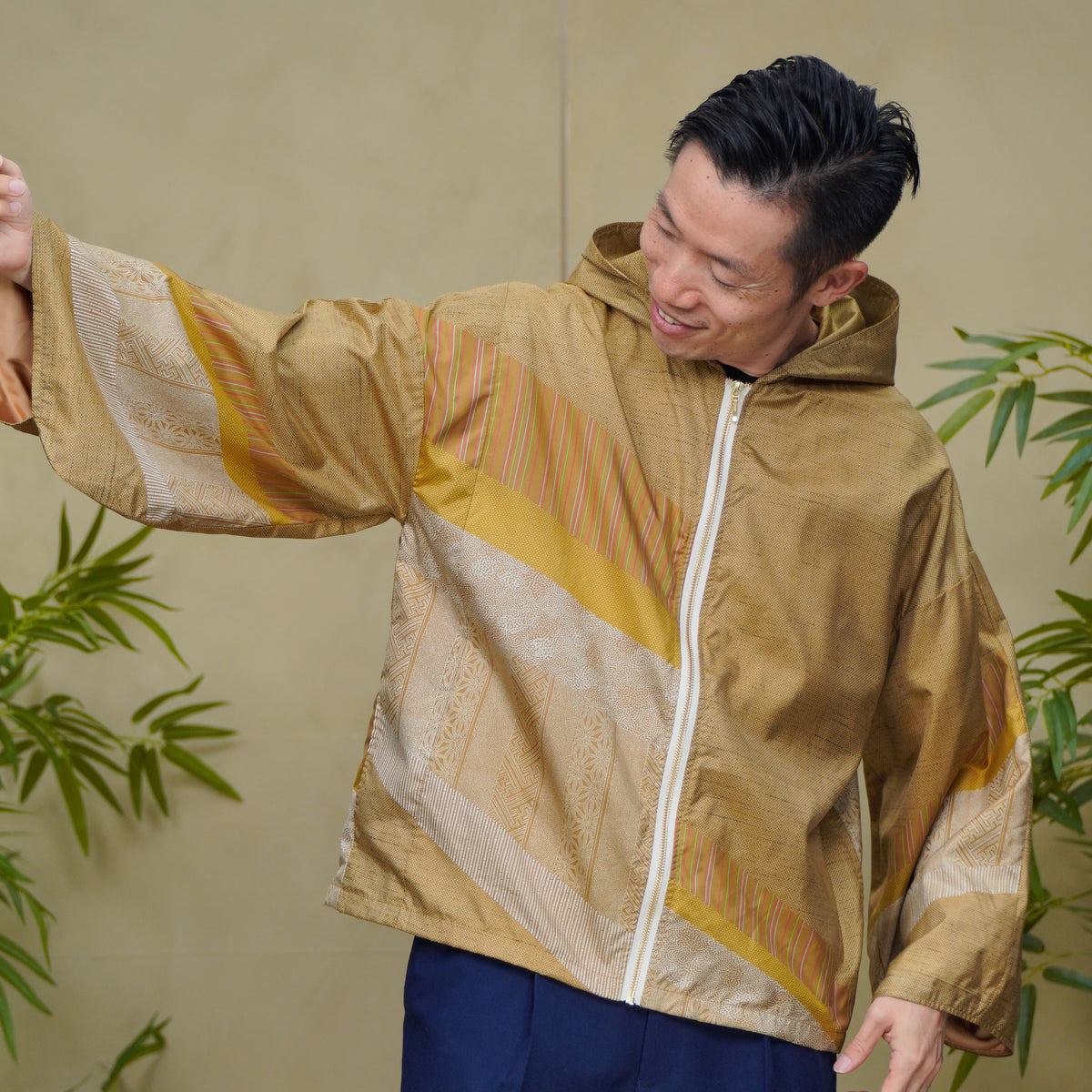 Premium On-hand: Beige Oshima Hoodie with Zipper (One Size) | OHWZ8808Y -O