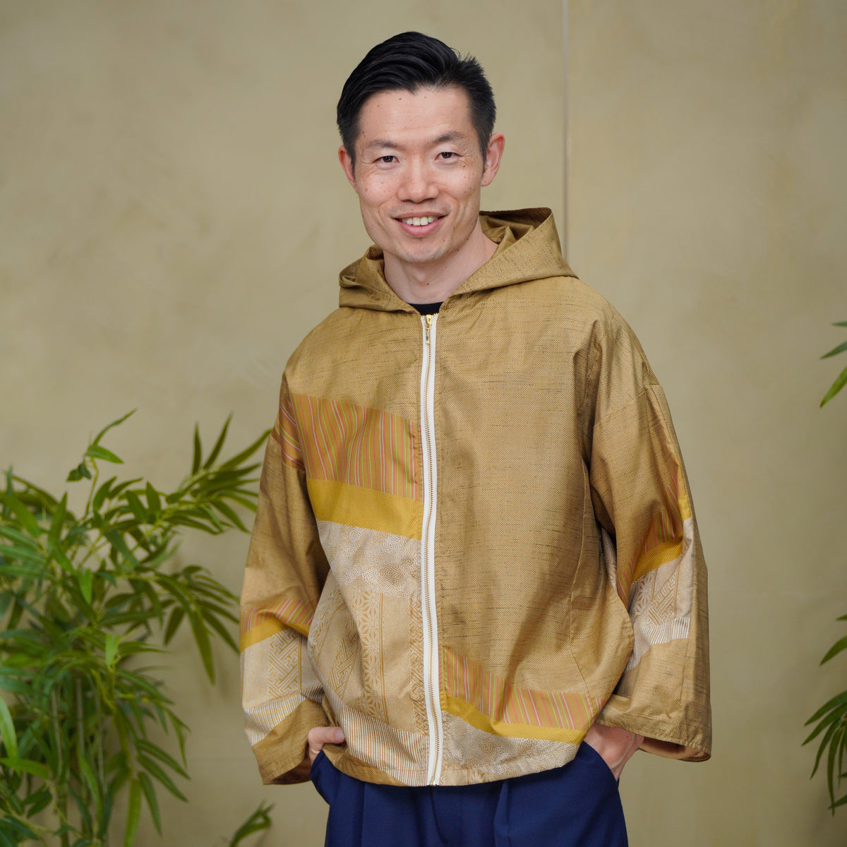 Premium On-hand: Beige Oshima Hoodie with Zipper (One Size) | OHWZ8808Y -O