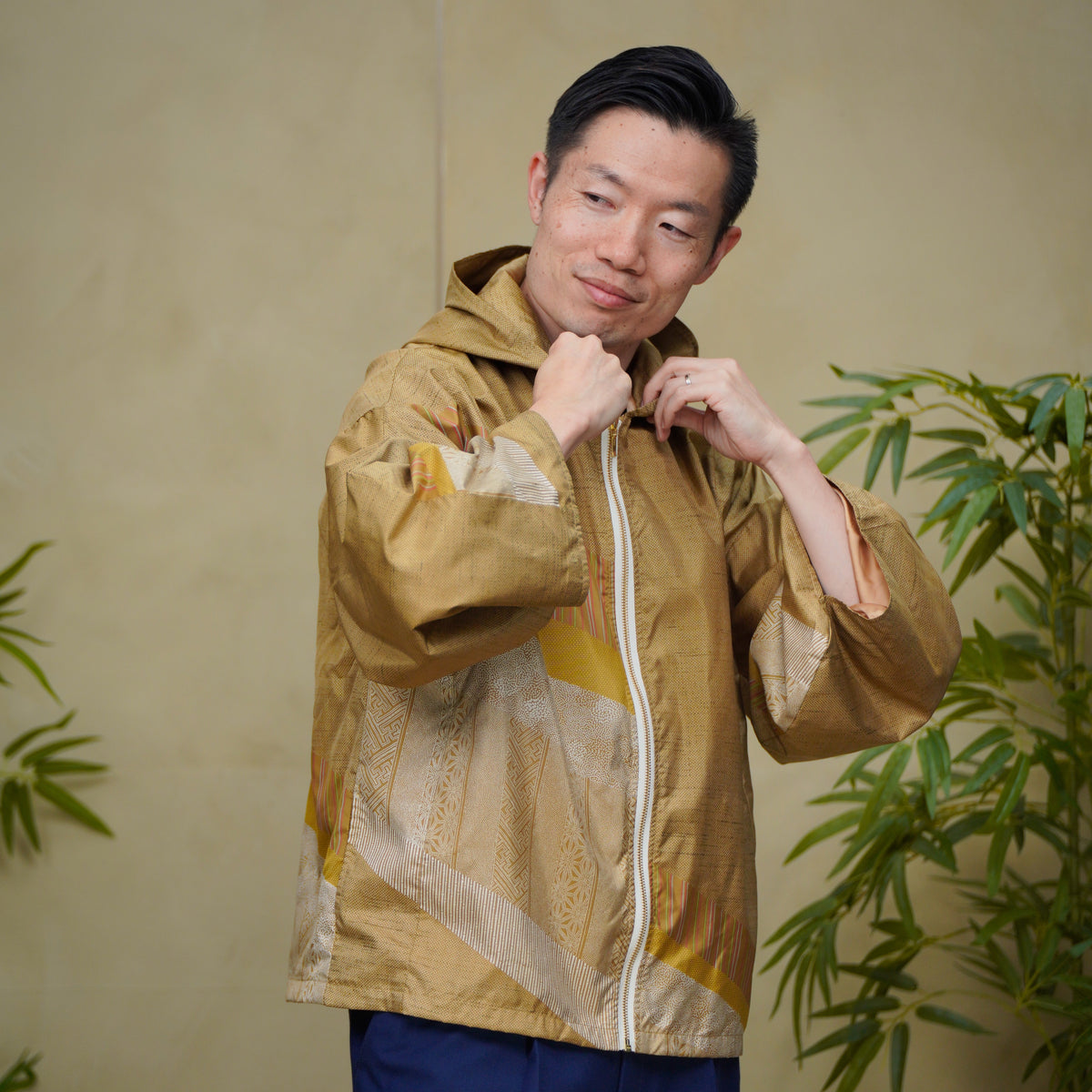 Premium On-hand: Beige Oshima Hoodie with Zipper (One Size) | OHWZ8808Y -O