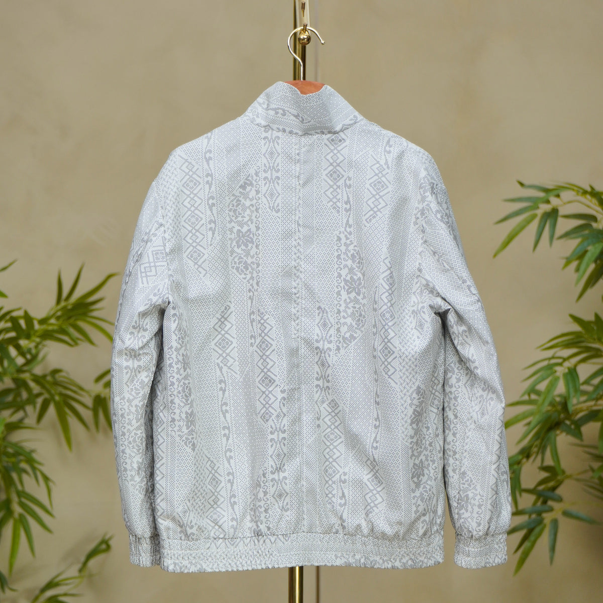 Premium On-hand item: White Oshima Golfer Jacket | Large | OGJ8813M -O