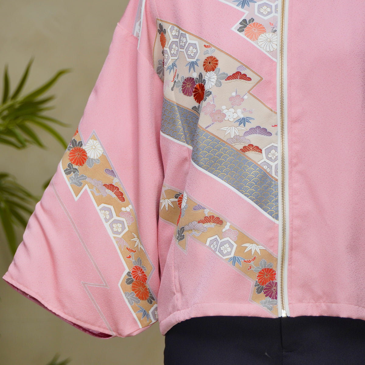 Premium On-hand: Pink Hoodie with Zipper (One Size) | HWZ8687Y -O