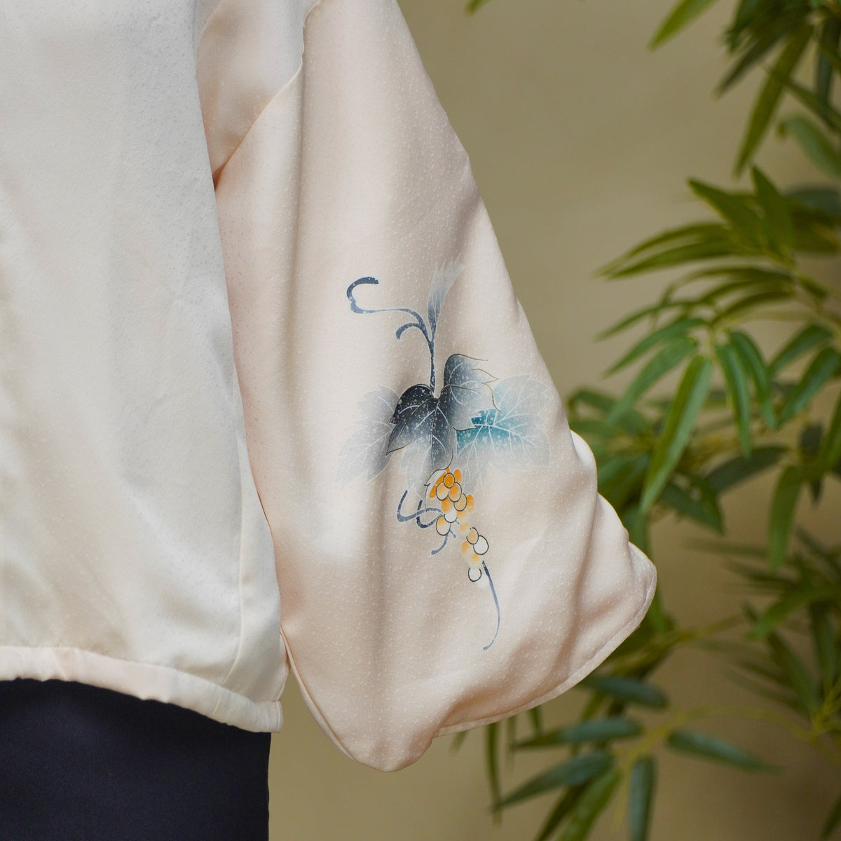 Premium On-hand: Cream Hoodie with Zipper (One Size) | HWZ8737Y -O