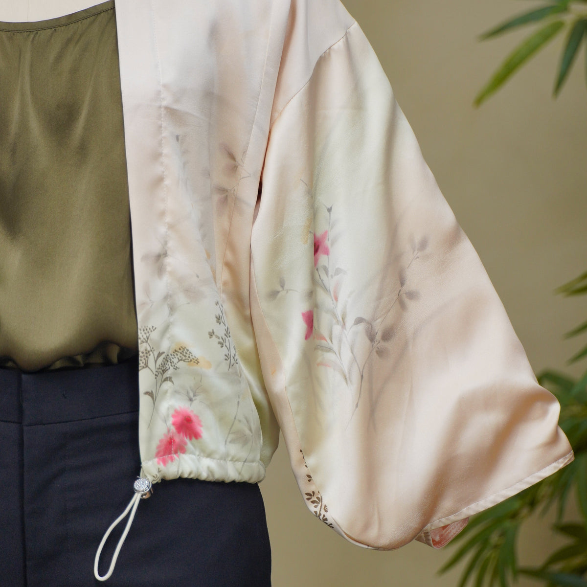 Premium On-hand item: Cream Kodomo Hoodie (Small Size) | HK8742Y -O