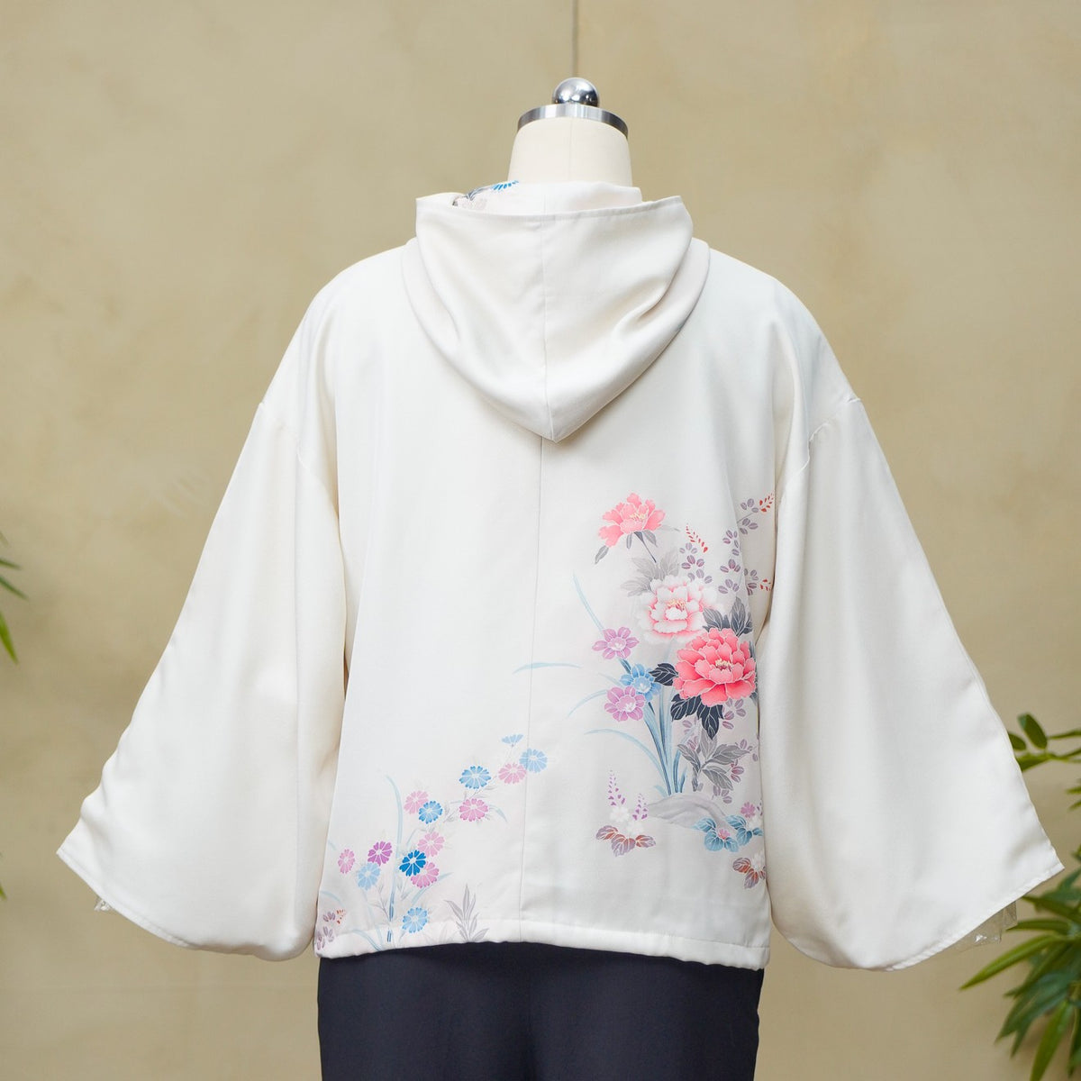 Premium On-hand: Cream Hoodie With Zipper (One Size) | HWZ8682Y -O