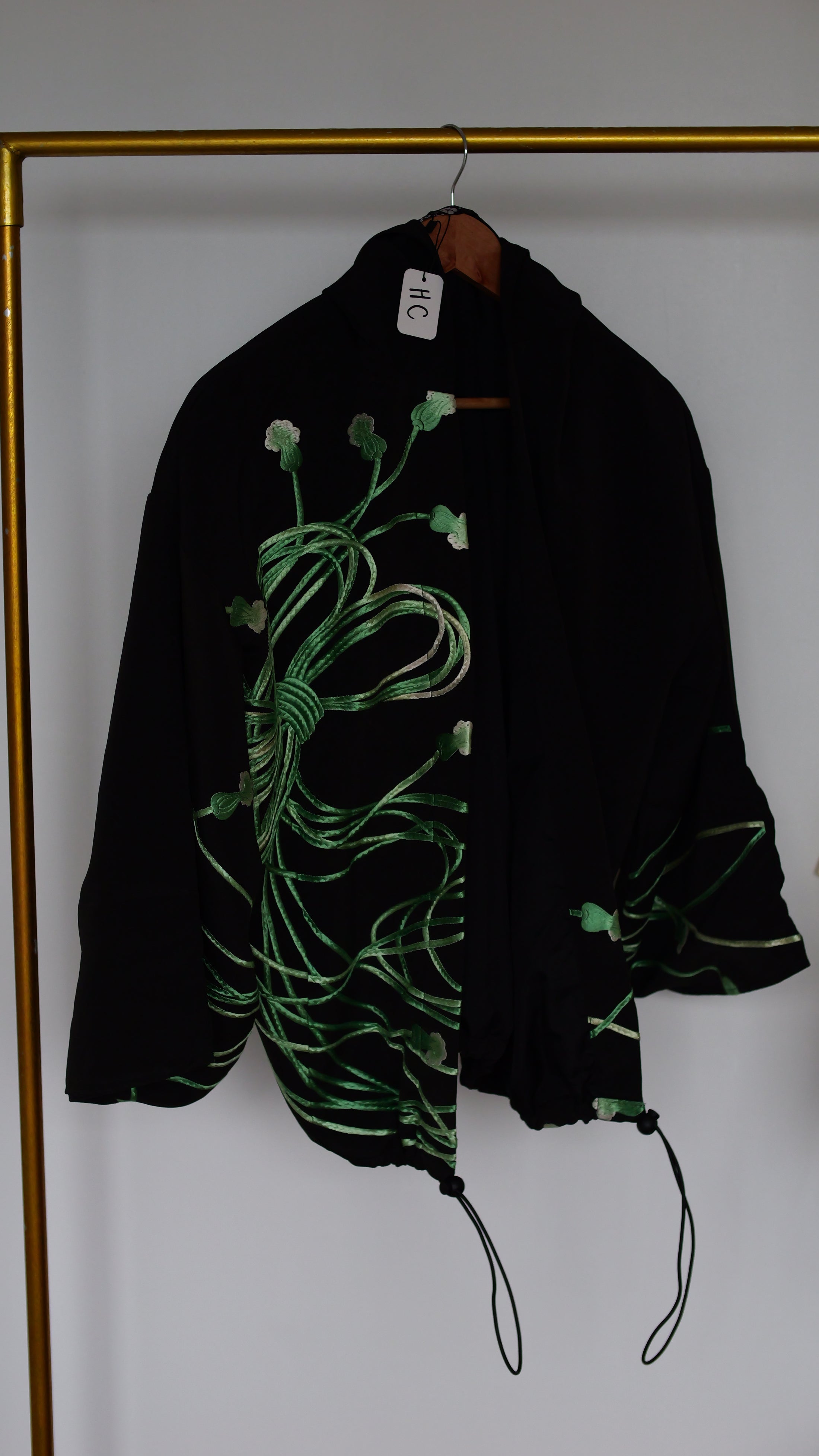 Online private viewing | Black hoodie with green obijime | H548-HC