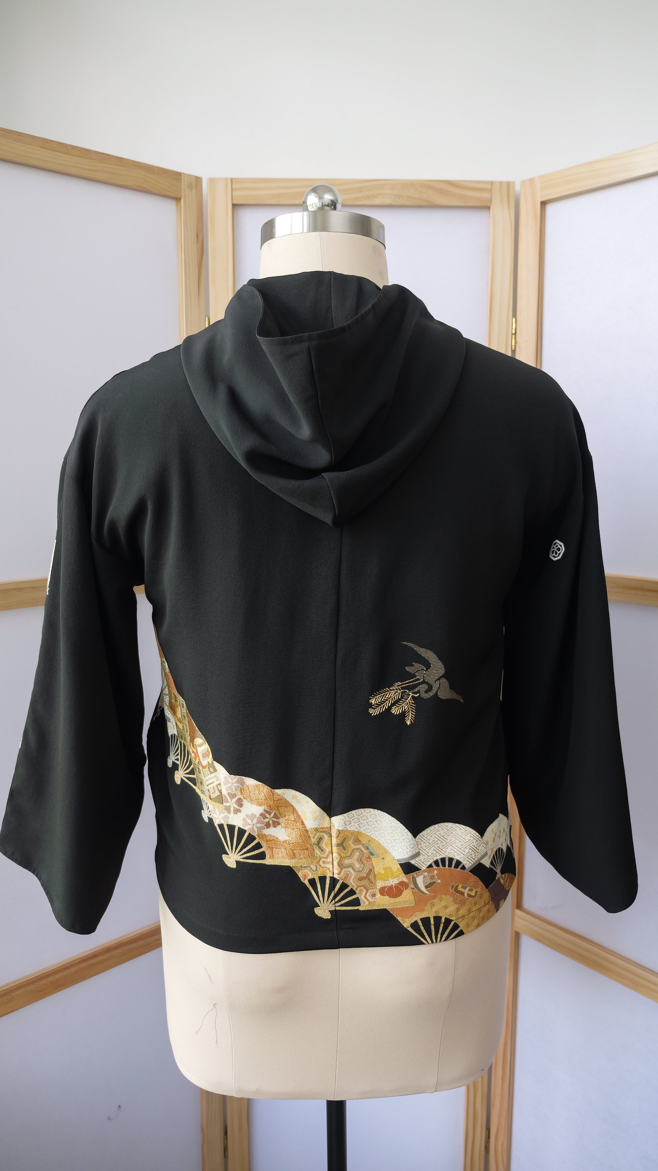 Fe12 On-hand: Black Hoodie with Zipper | ZH2316