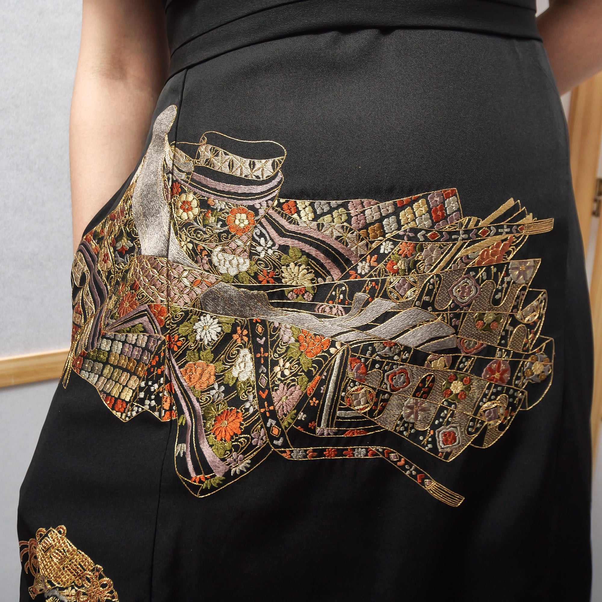 Fe26 On-hand: Black Empire Cut Dress | ECD2757 - 1B