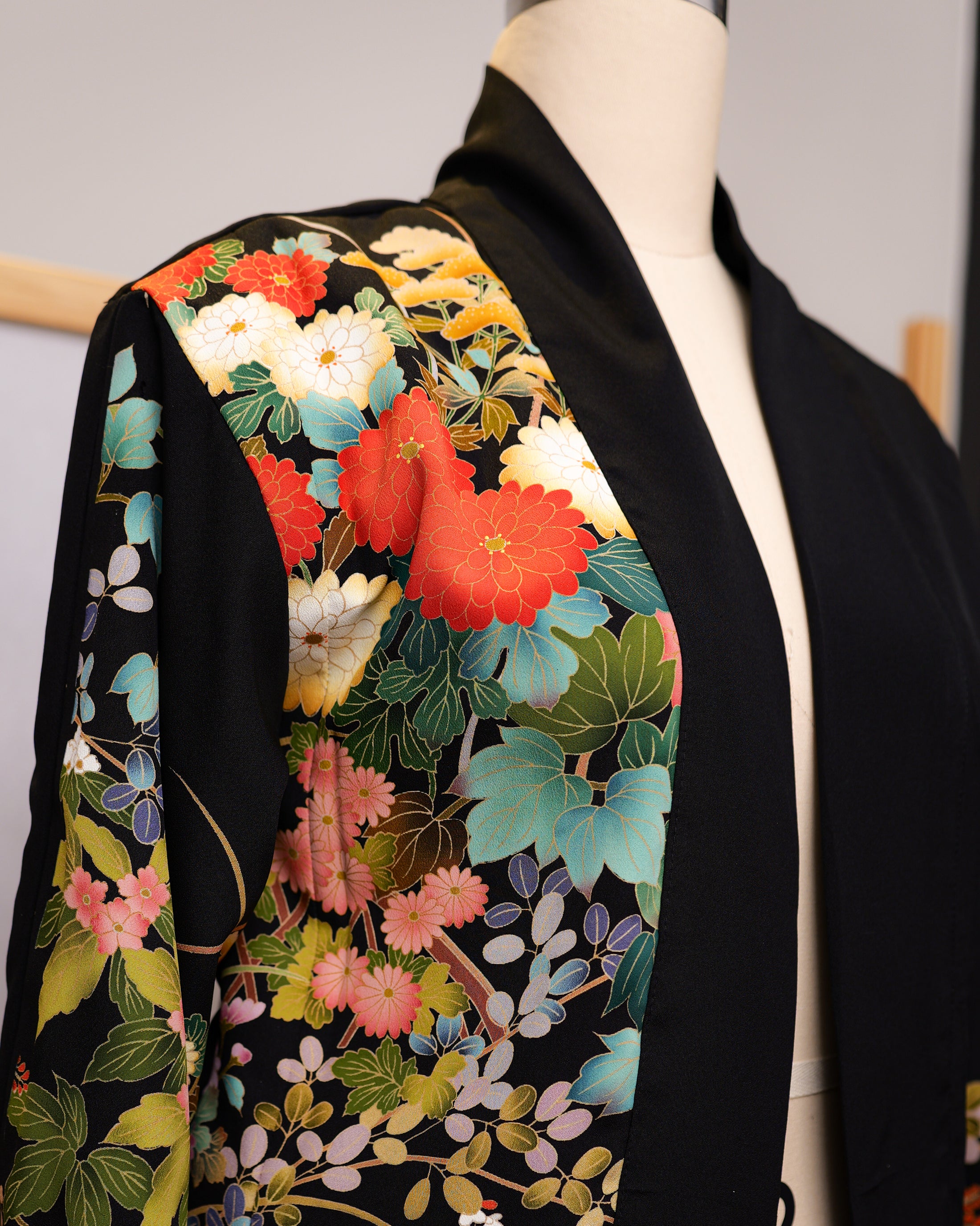 On-hand Premium: Kimono Blazer | Floral Whispers