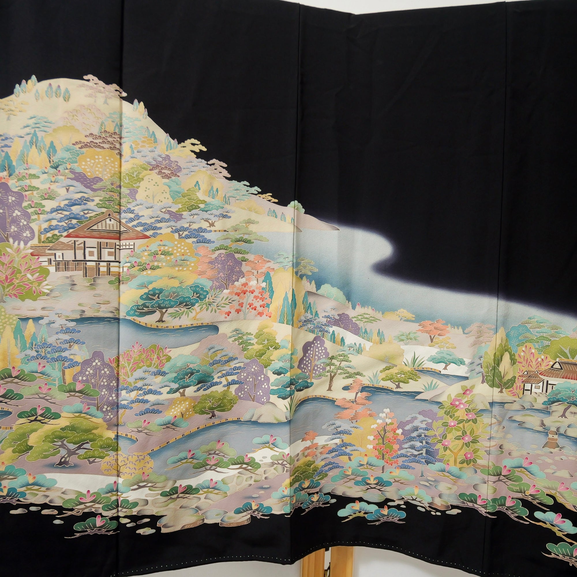 Premium Fabric: Sept21-06 Yuzen colorful mountain