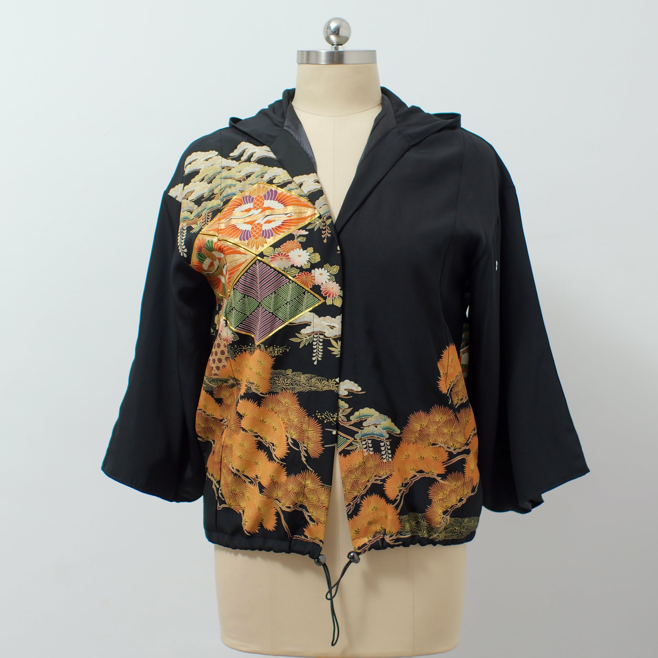 On-hand: Hoodie | H4551 - with a beautiful pair of cranes!