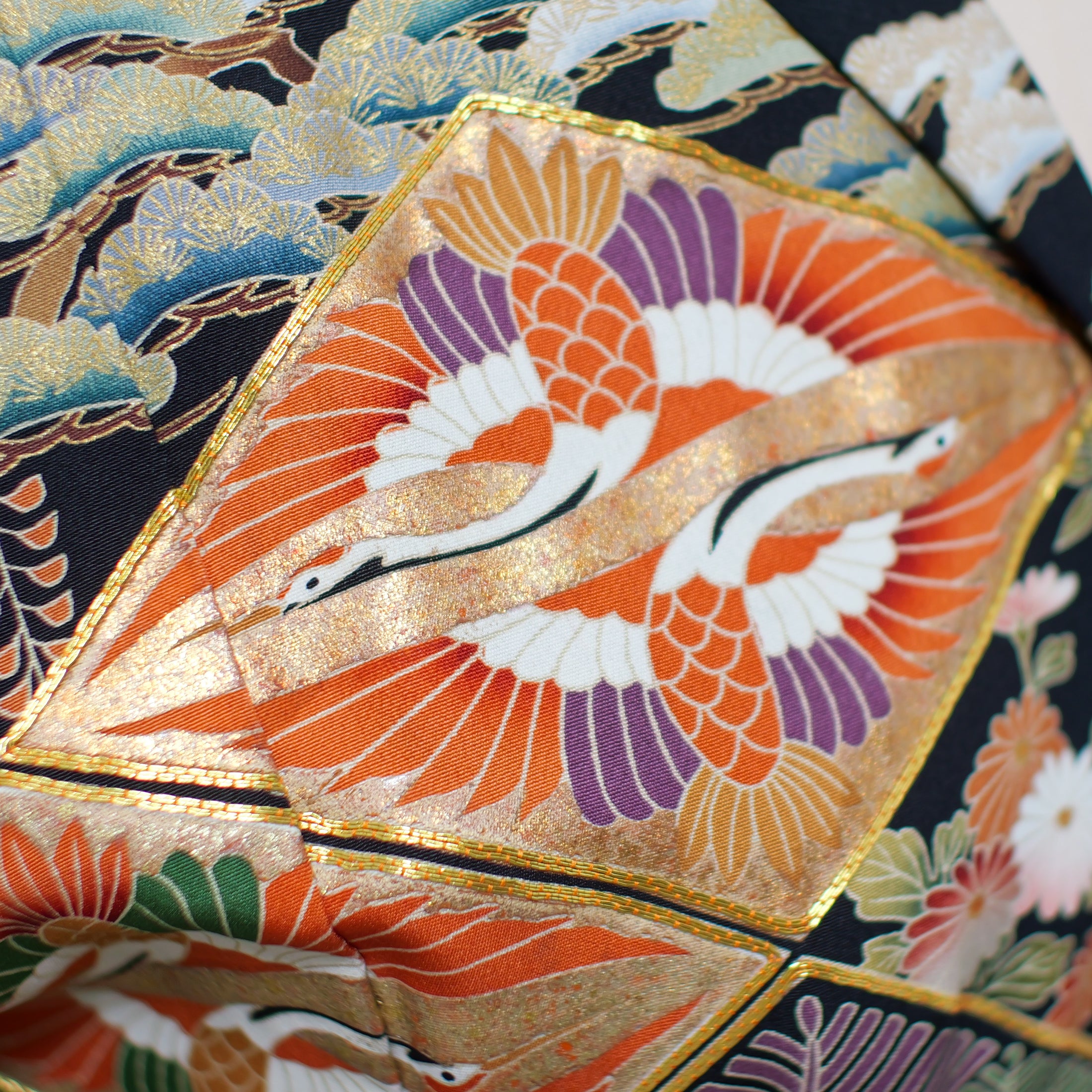 On-hand: Hoodie | H4551 - with a beautiful pair of cranes!