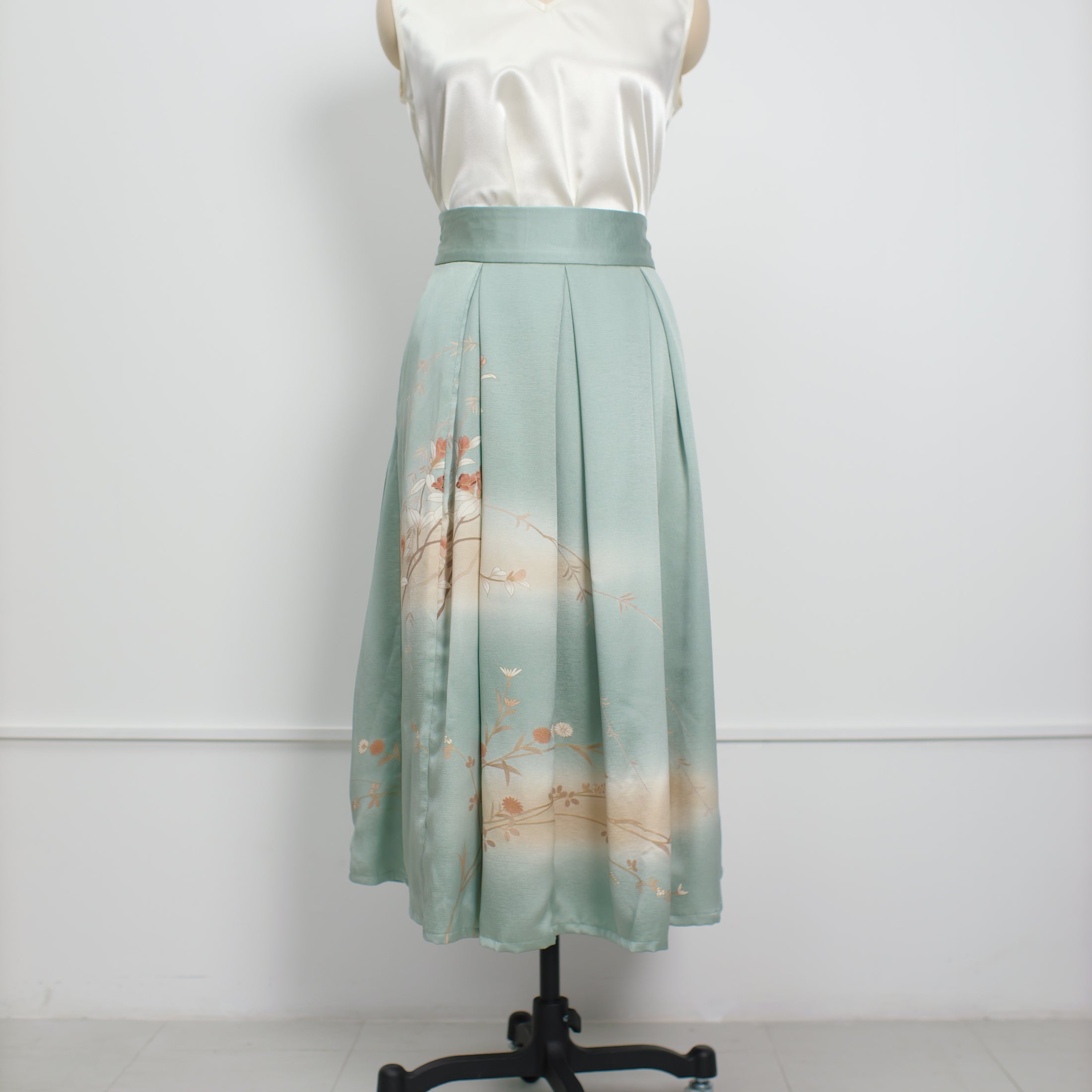 On-hand item: Long Circle Skirt | CS6263 - XLA