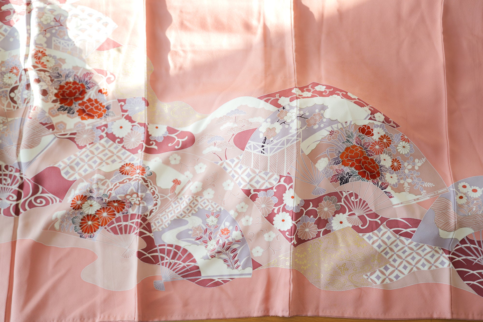 Dec 29 Live: The Dancing Rose; super flowy fabric (D29-26)