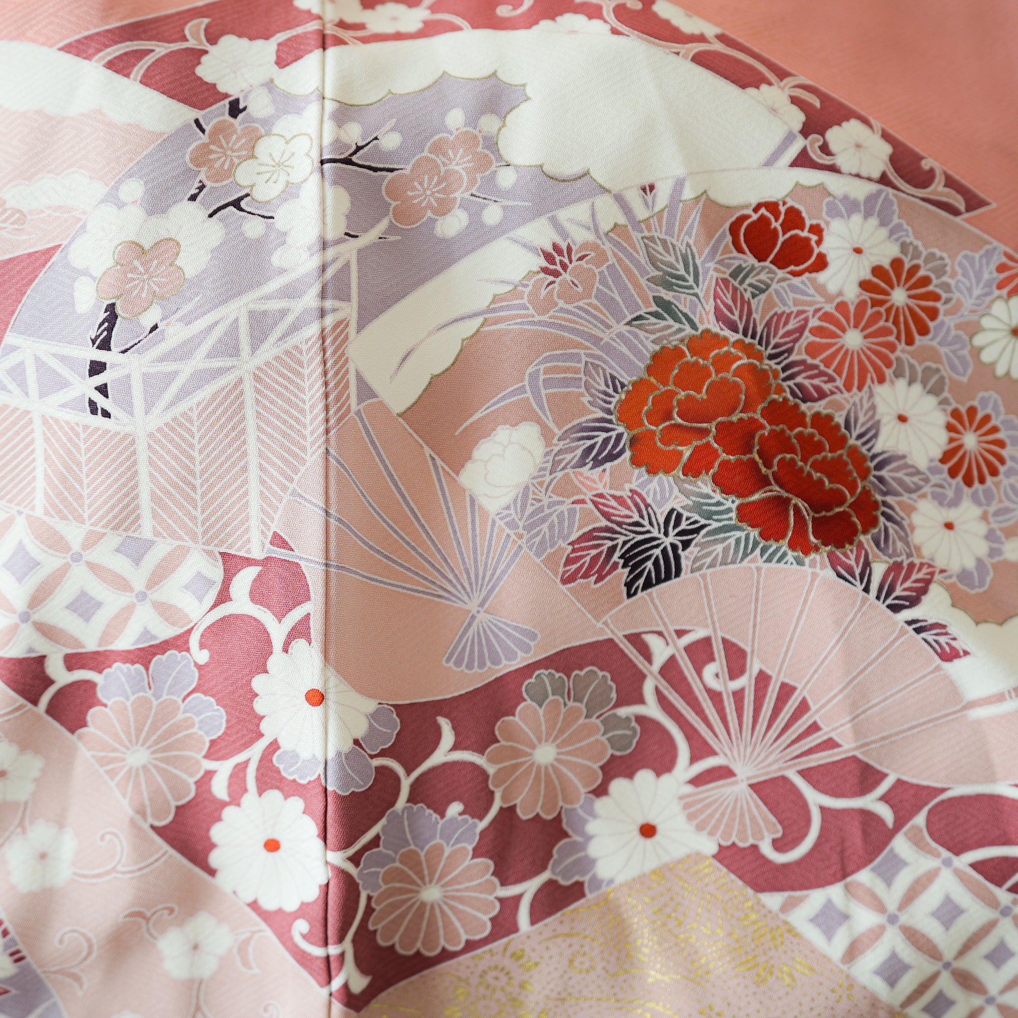 Dec 29 Live: The Dancing Rose; super flowy fabric (D29-26)