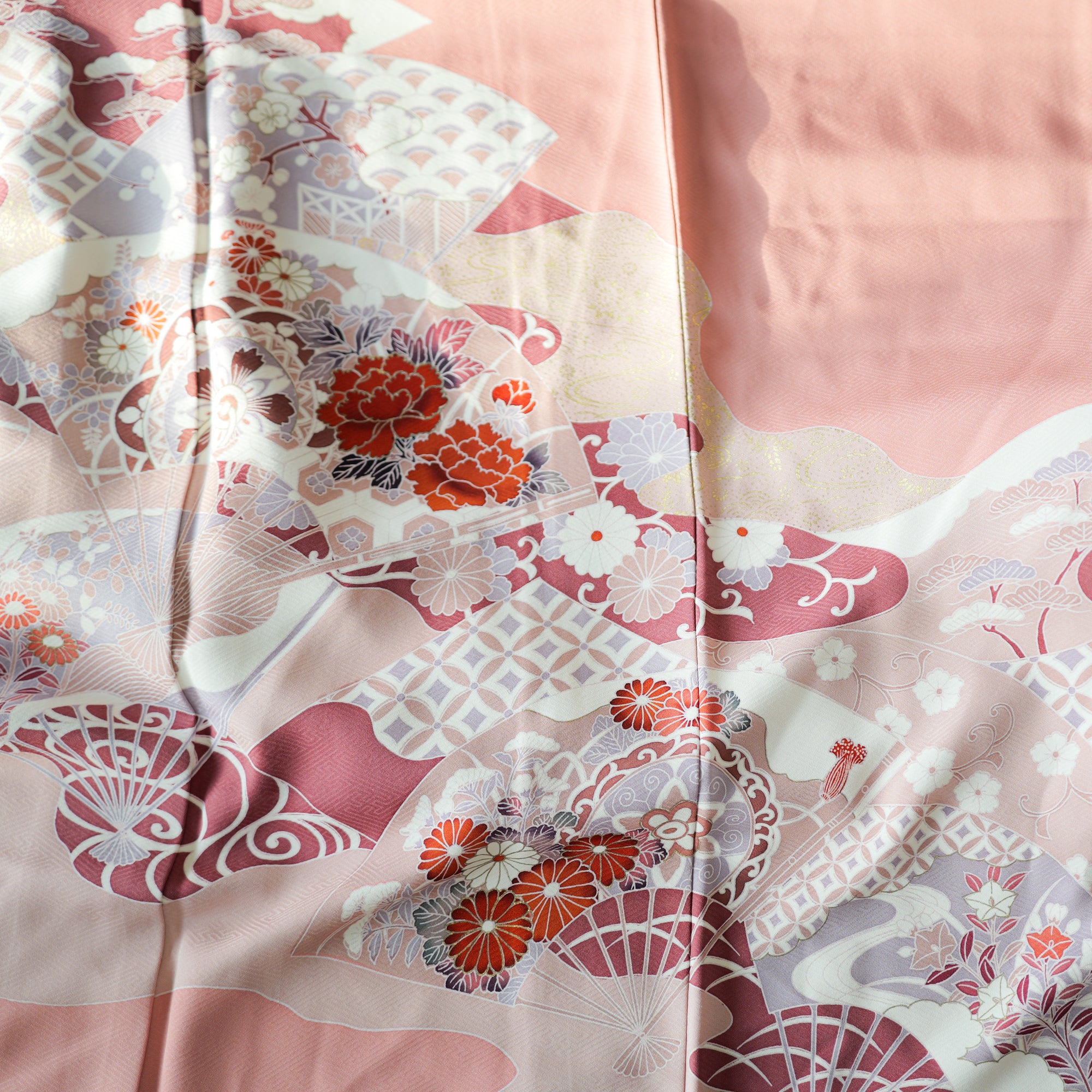 Dec 29 Live: The Dancing Rose; super flowy fabric (D29-26)