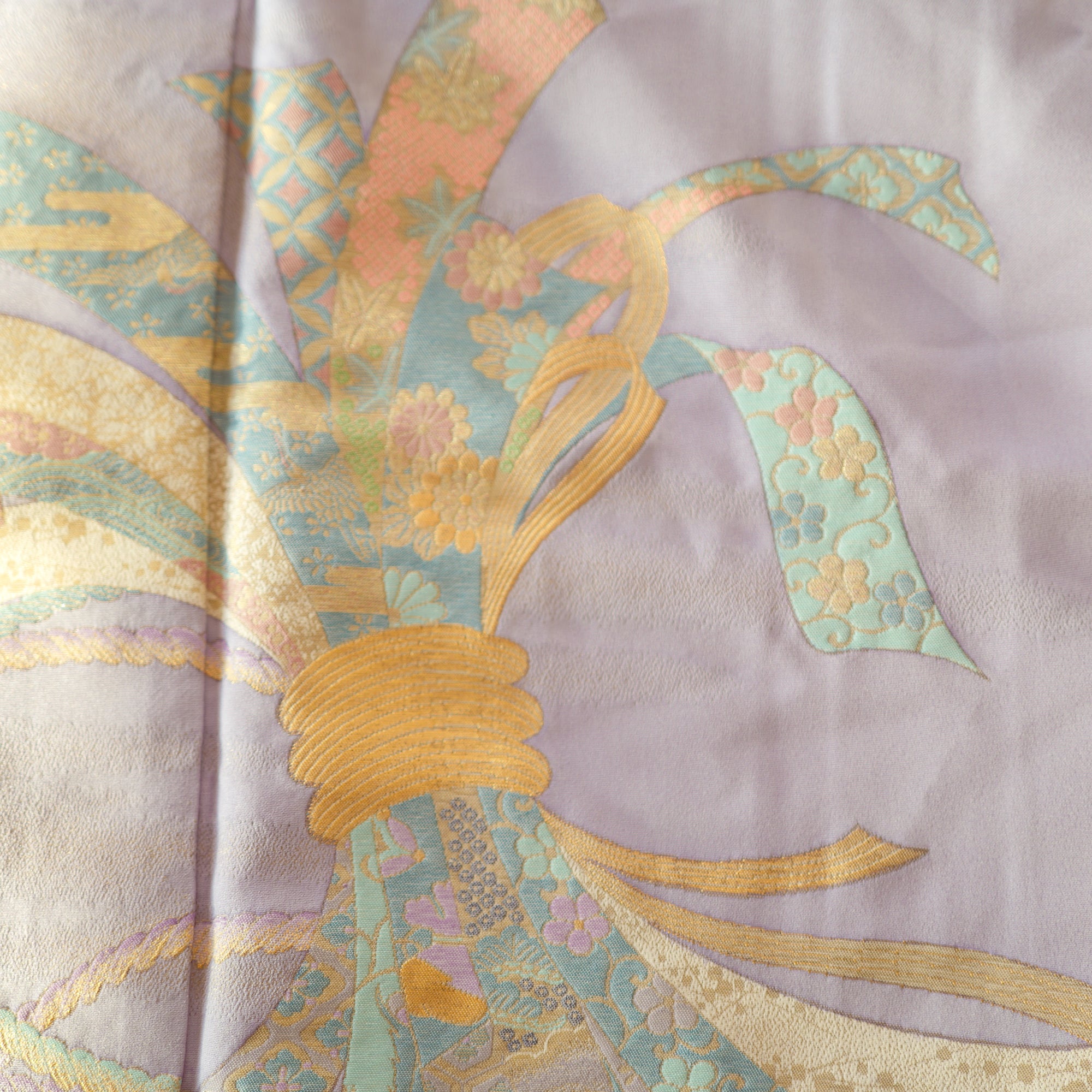 Dec 29 Live: Purple Embroidered Celebration (D29-9): the embroidery is so beautiful