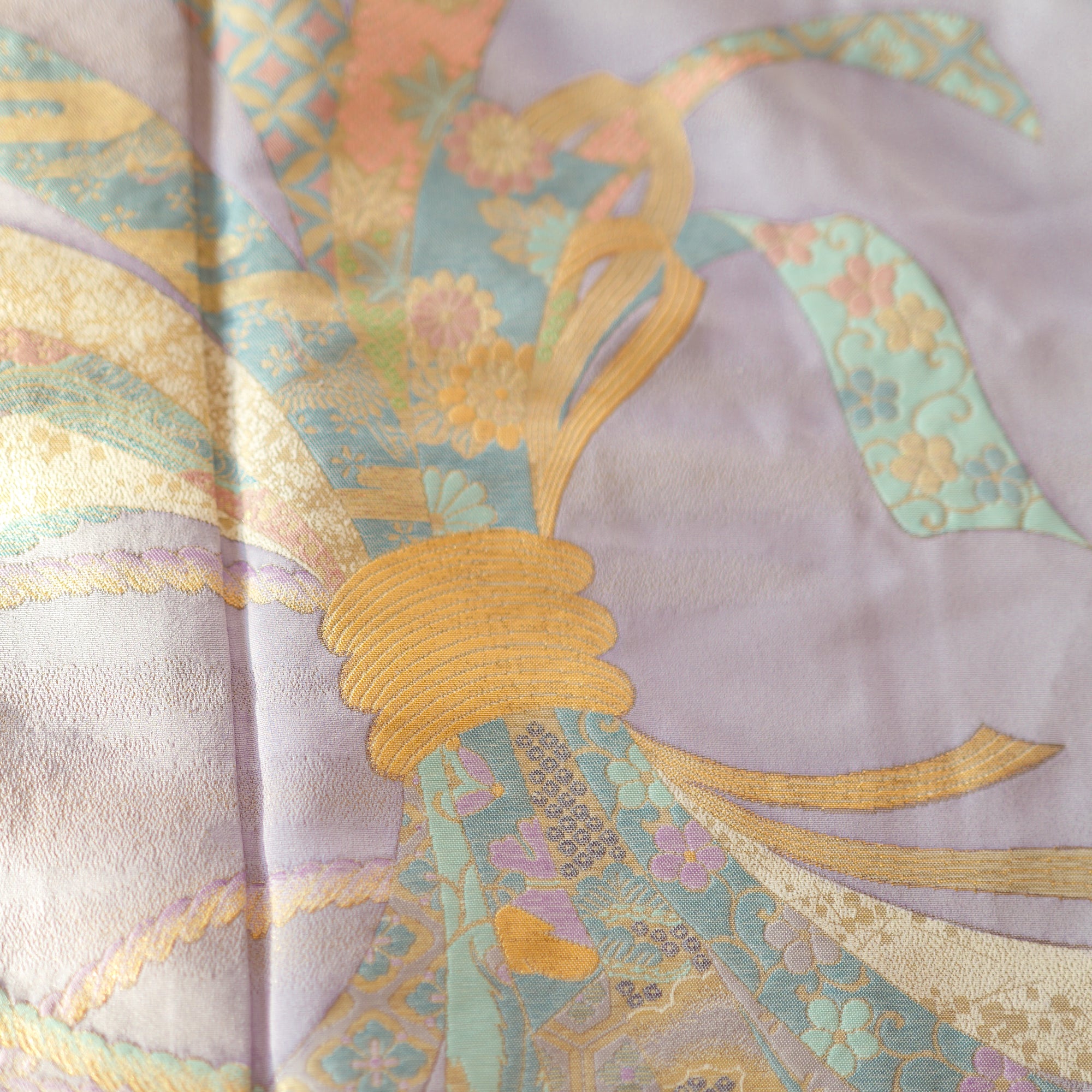 Dec 29 Live: Purple Embroidered Celebration (D29-9): the embroidery is so beautiful