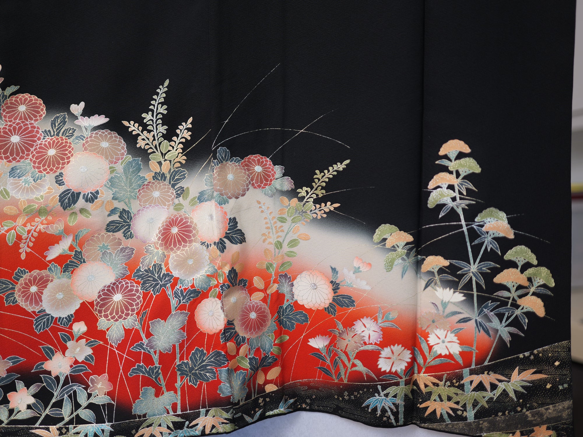 Sakura Collection Fabric: AP9-16-U Vibrant Red and Orange Chrysanthemums