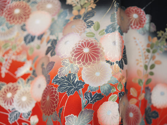 Sakura Collection Fabric: AP9-16-U Vibrant Red and Orange Chrysanthemums