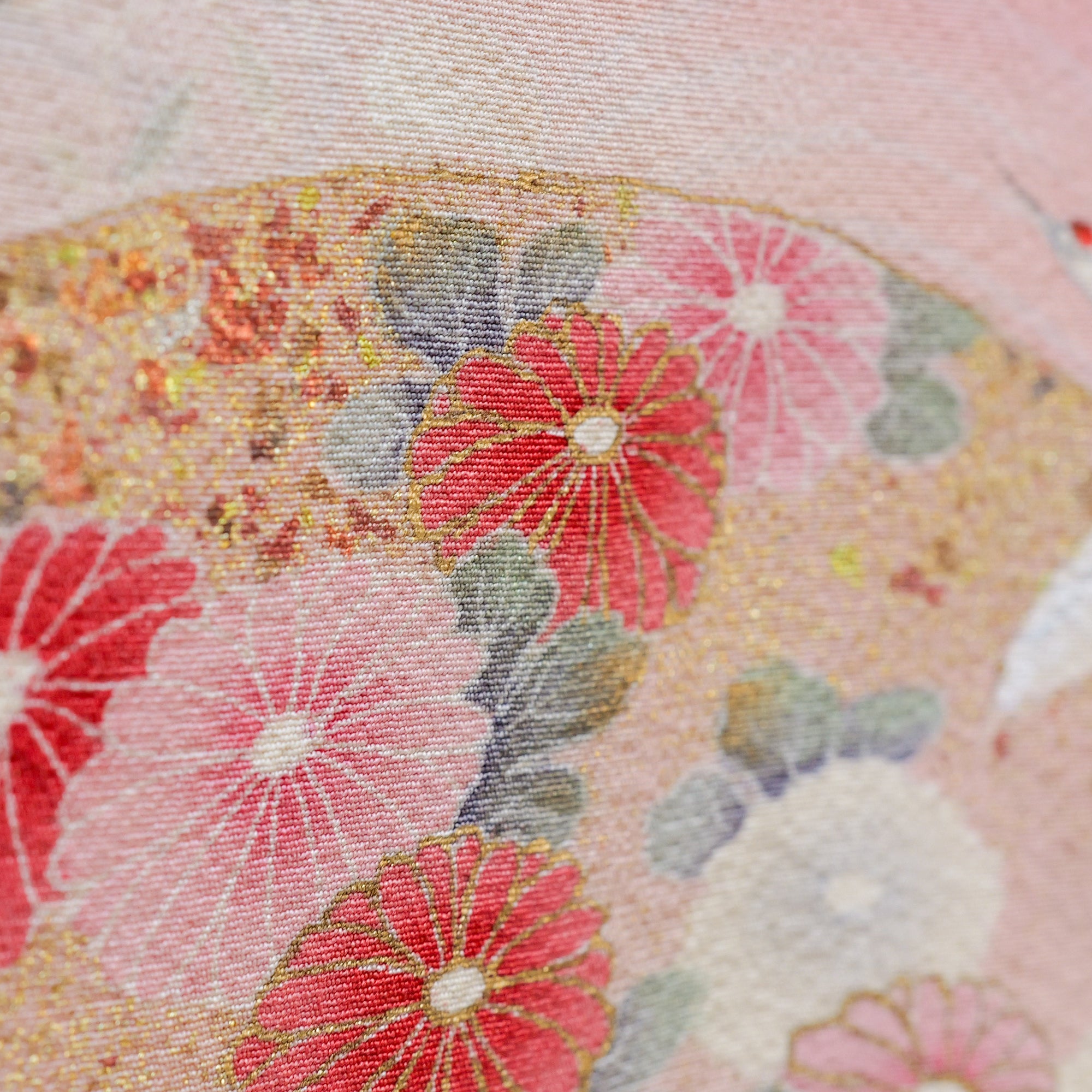 NALB - No Art Left Behind Fabric: 1217NALB-07 Salmon pink with gold