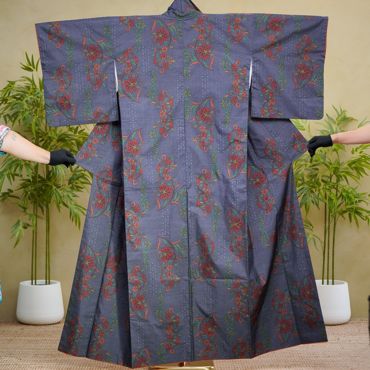 Premium Oshima Fabric: OSHIMA_0827_61 | Wandering Blooms