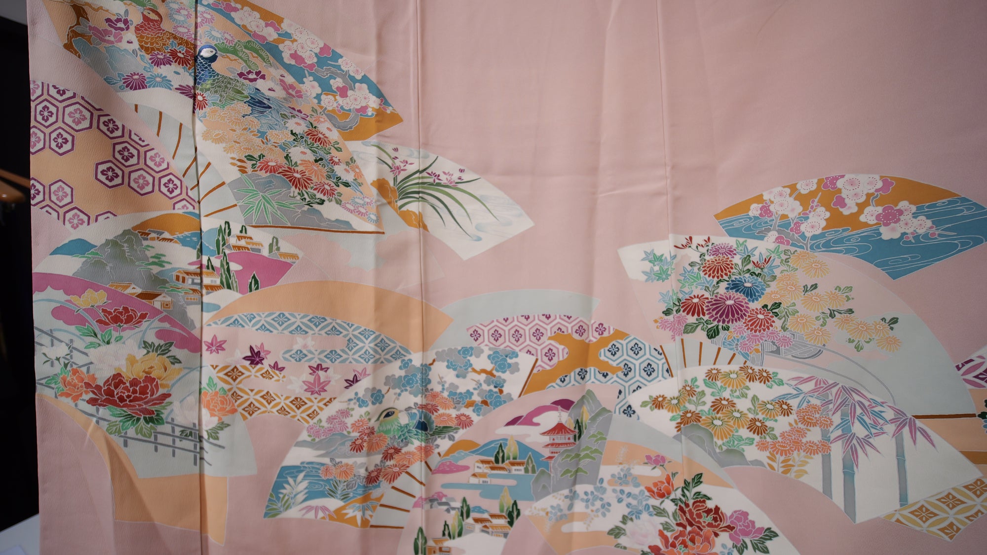 Premium Fabric: AP25-01 | Pink Fans with Oshidori