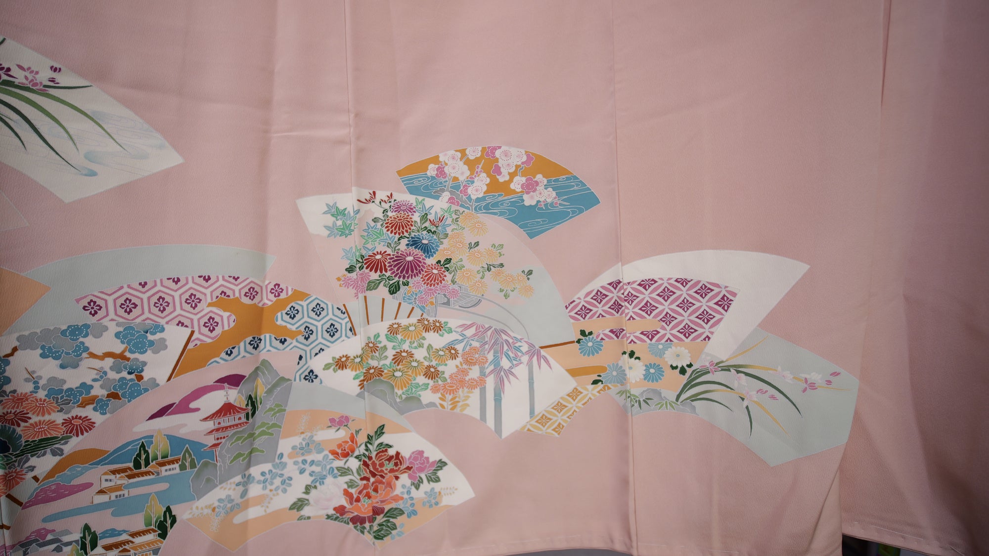 Premium Fabric: AP25-01 | Pink Fans with Oshidori