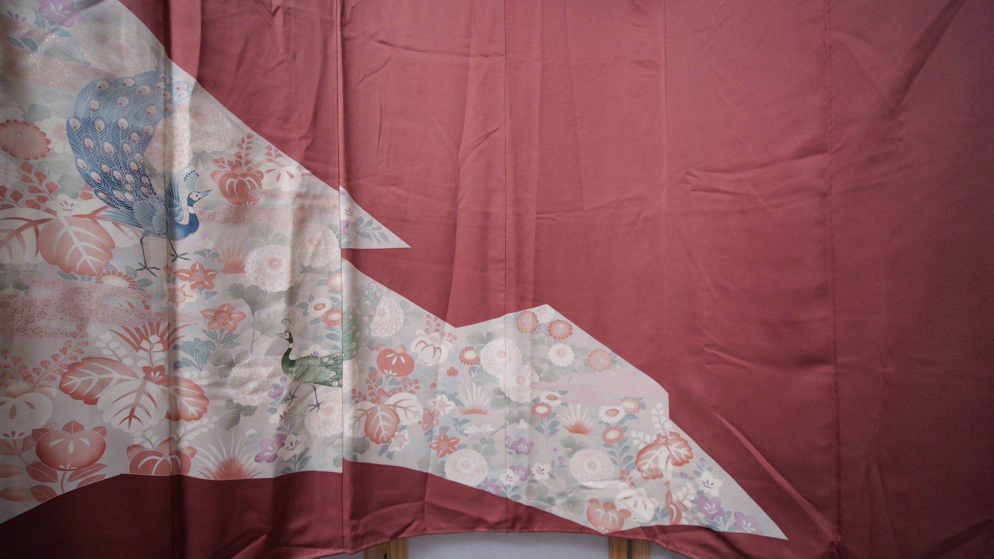 NALB (No Art Left Behind) Fabric: AP25-04 | Peacock in Red