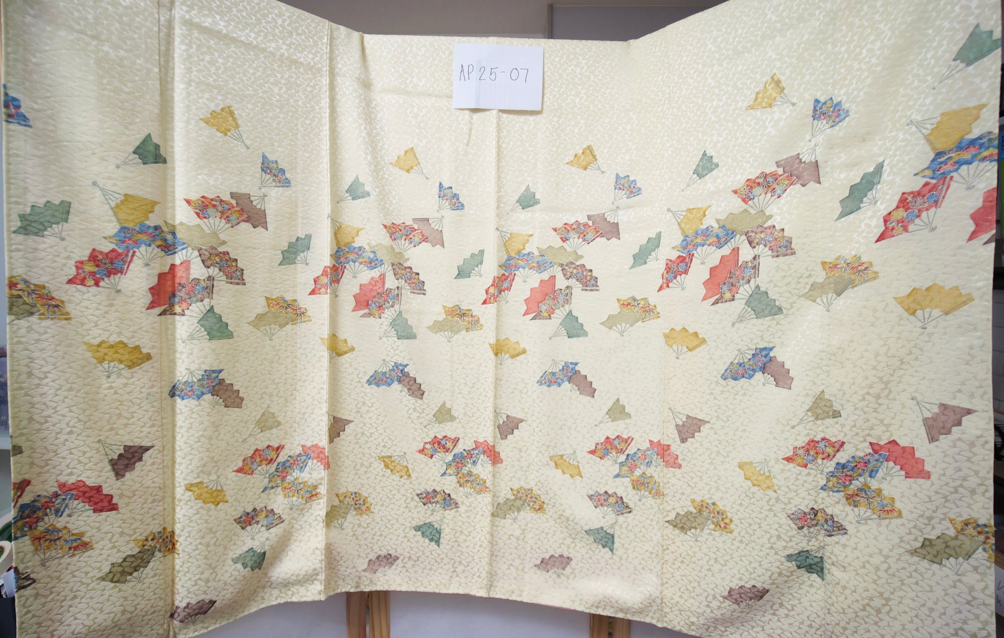 NALB (No Art Left Behind) Fabric: AP25-07 | Colorful Fans with cream fabric