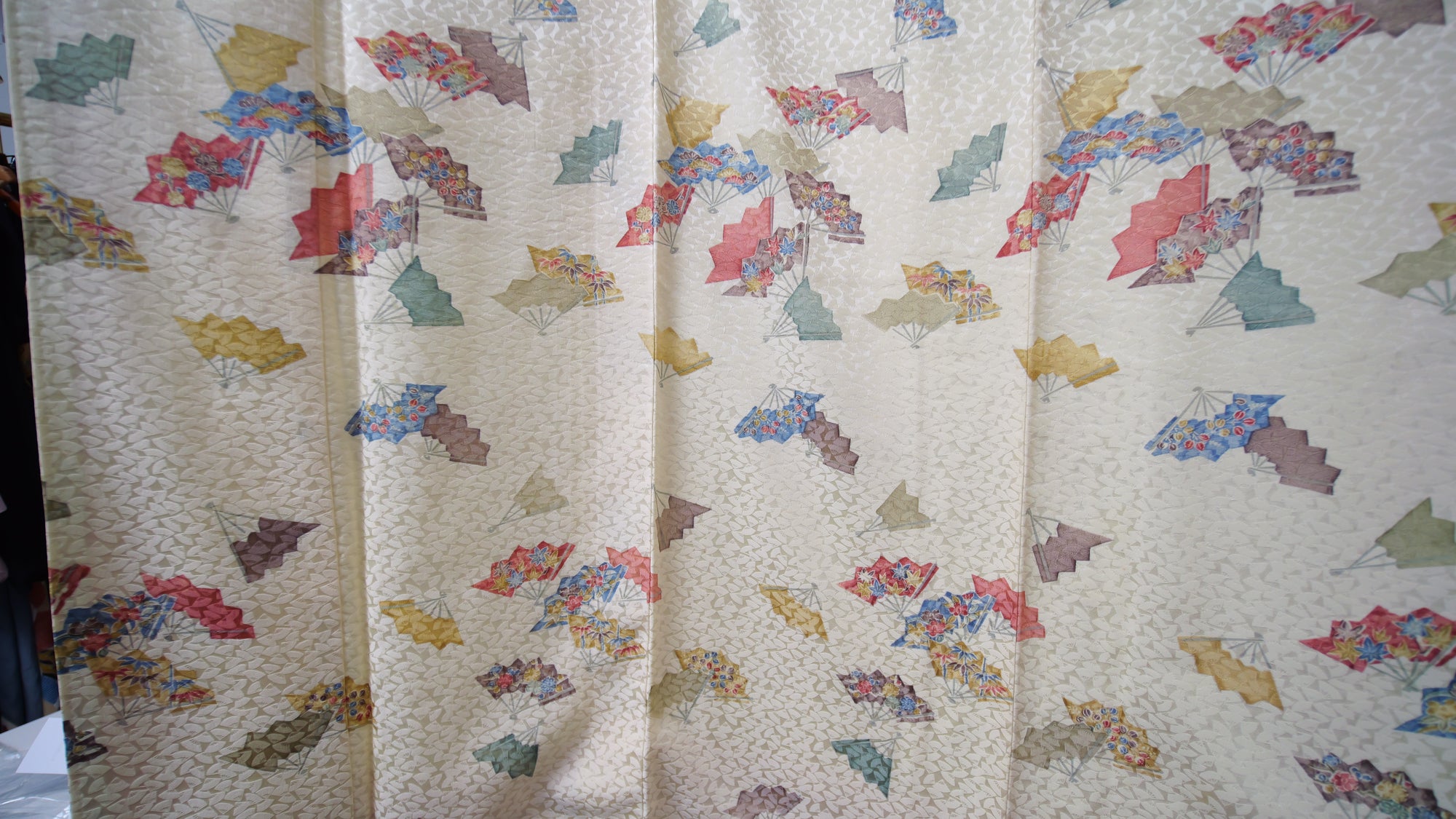 NALB (No Art Left Behind) Fabric: AP25-07 | Colorful Fans with cream fabric