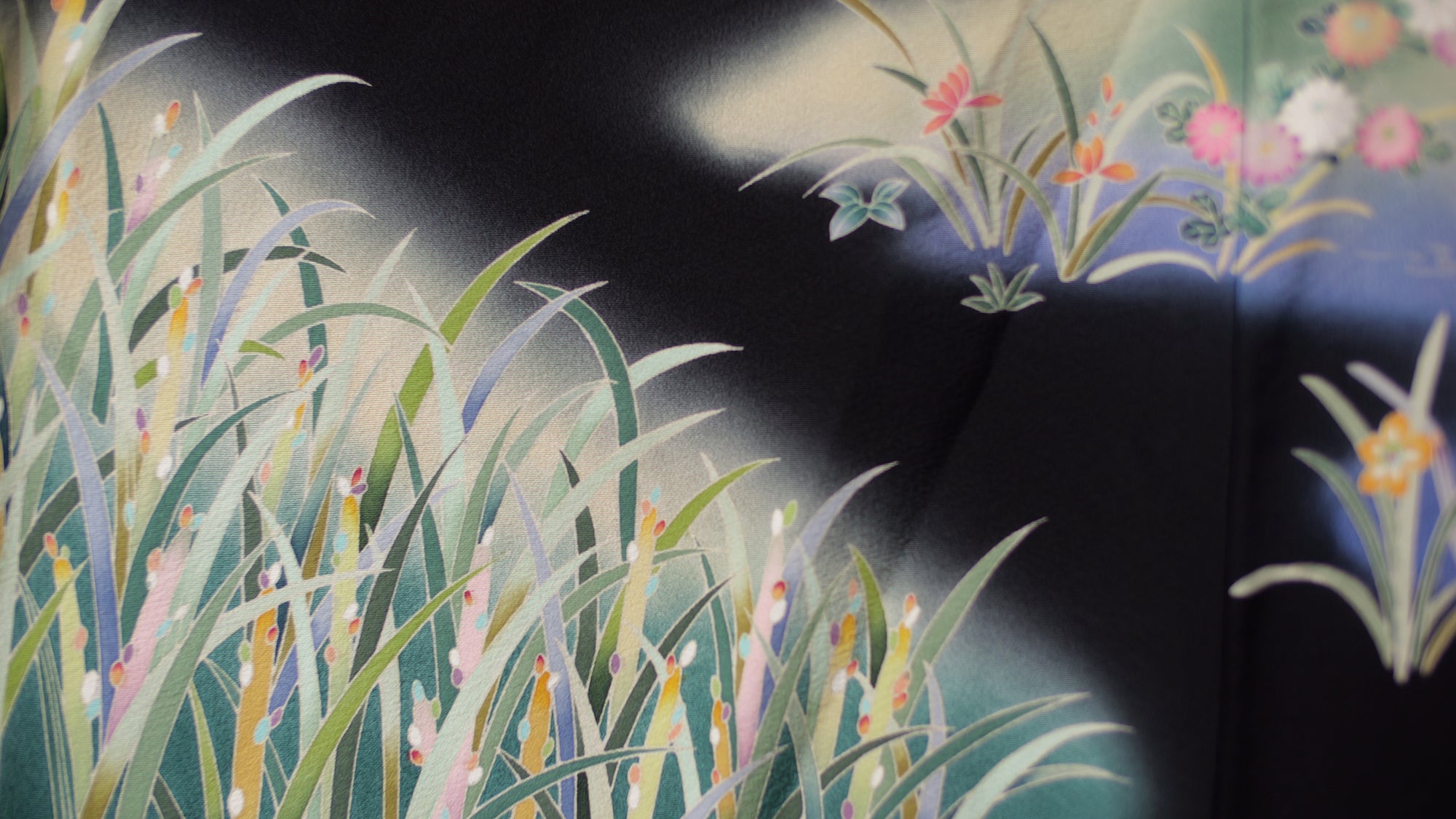 NALB (No Art Left Behind) Fabric: AP27-08 | Black Birds in the Grasslands