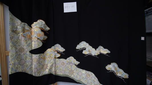 NALB (No Art Left Behind) Fabric: AP27-09 | Black beautiful cloud-shaped patterns