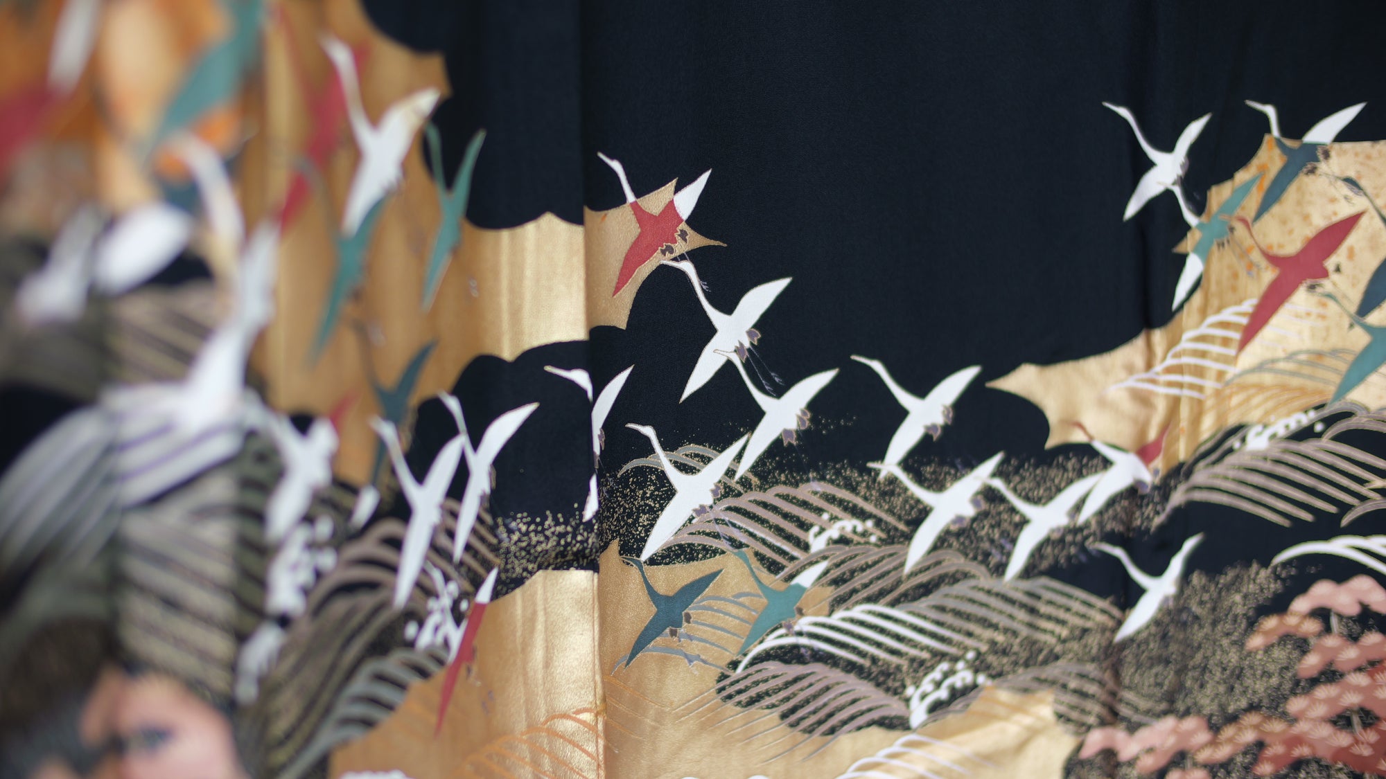 Sakura Collection: AP27-12 | Black Flying Cranes