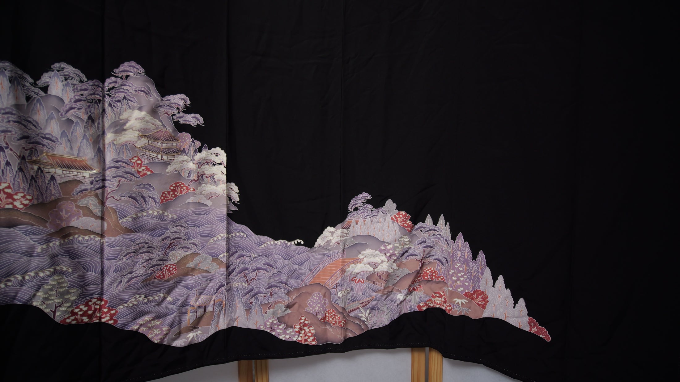 NALB (No Art Left Behind) Fabric: Black Purple MA01-02