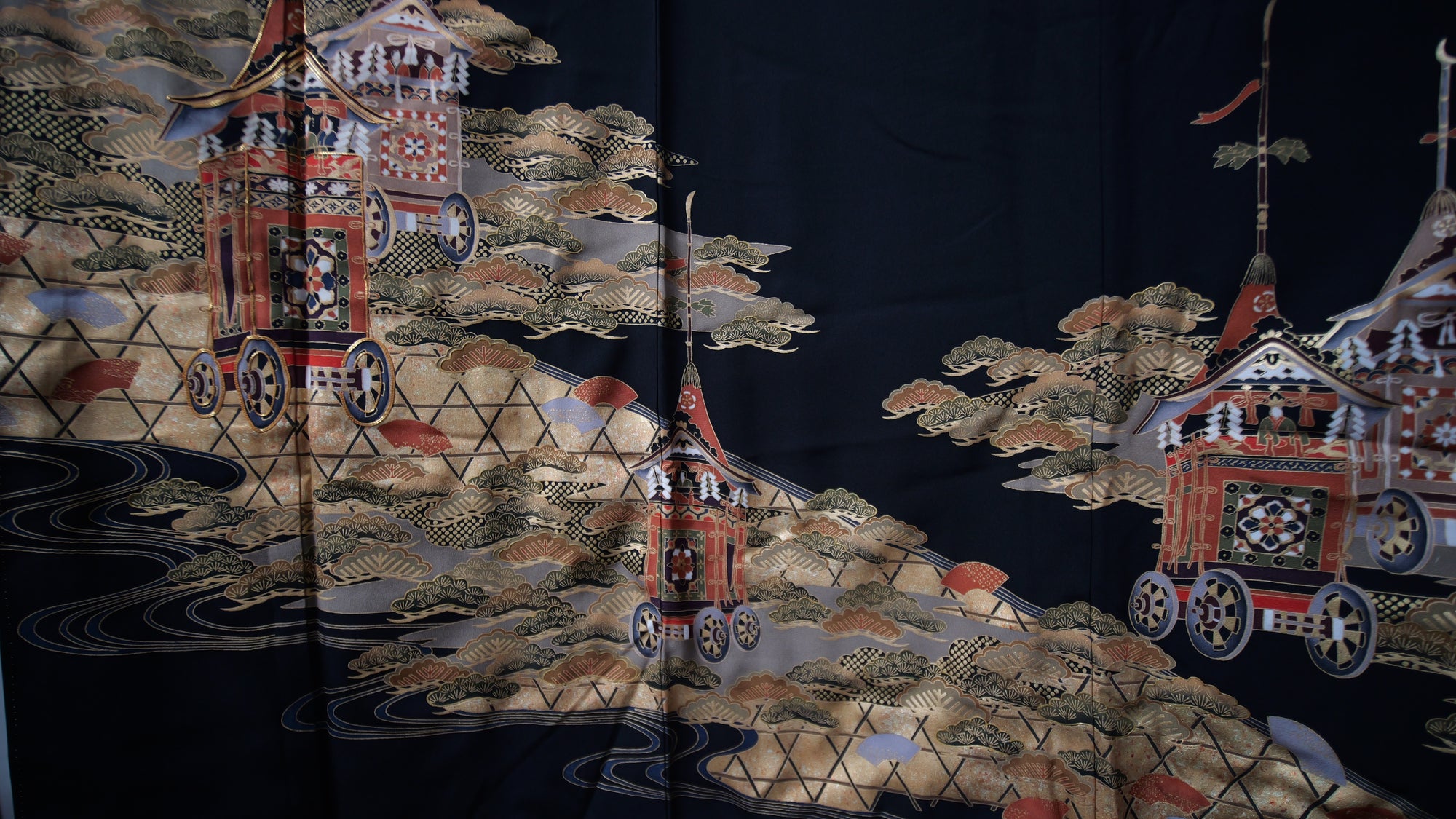 NALB (No Art Left Behind) Fabric: Black Chariots | MA01-05