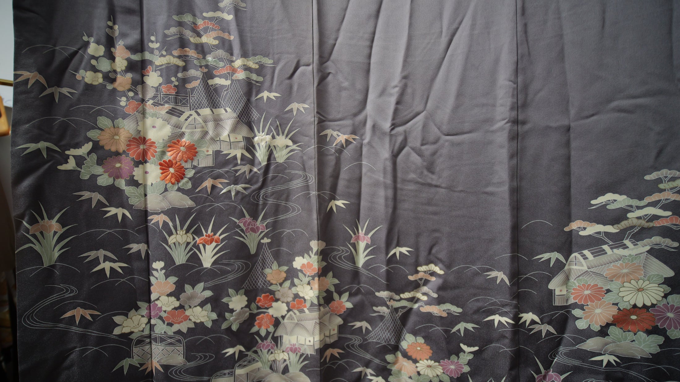 NALB - No Art Left Behind Fabric: Gray florals MA08-06