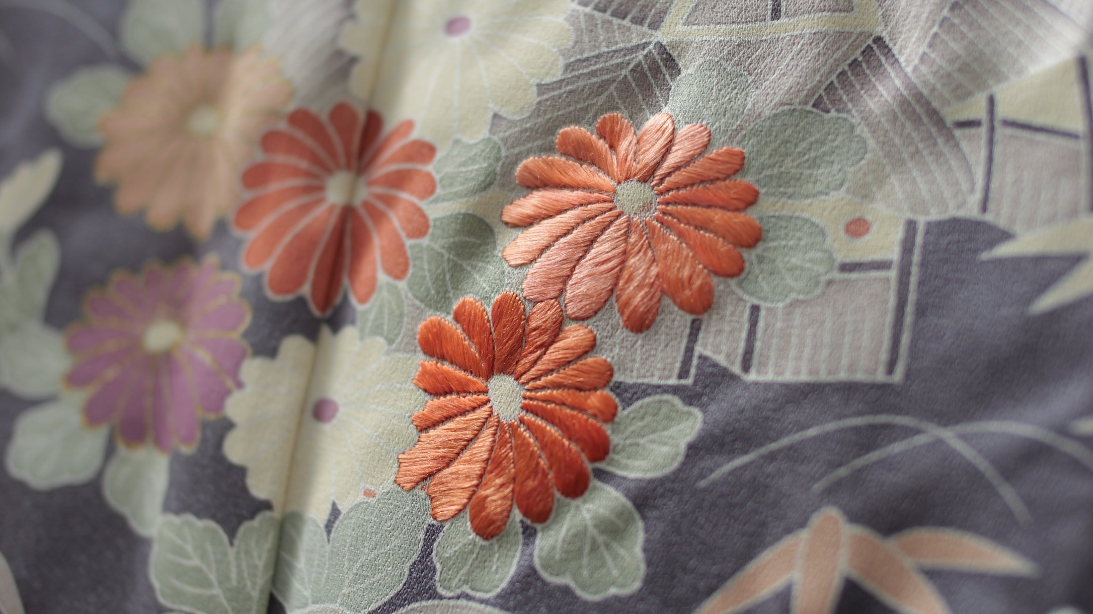 NALB - No Art Left Behind Fabric: Gray florals MA08-06