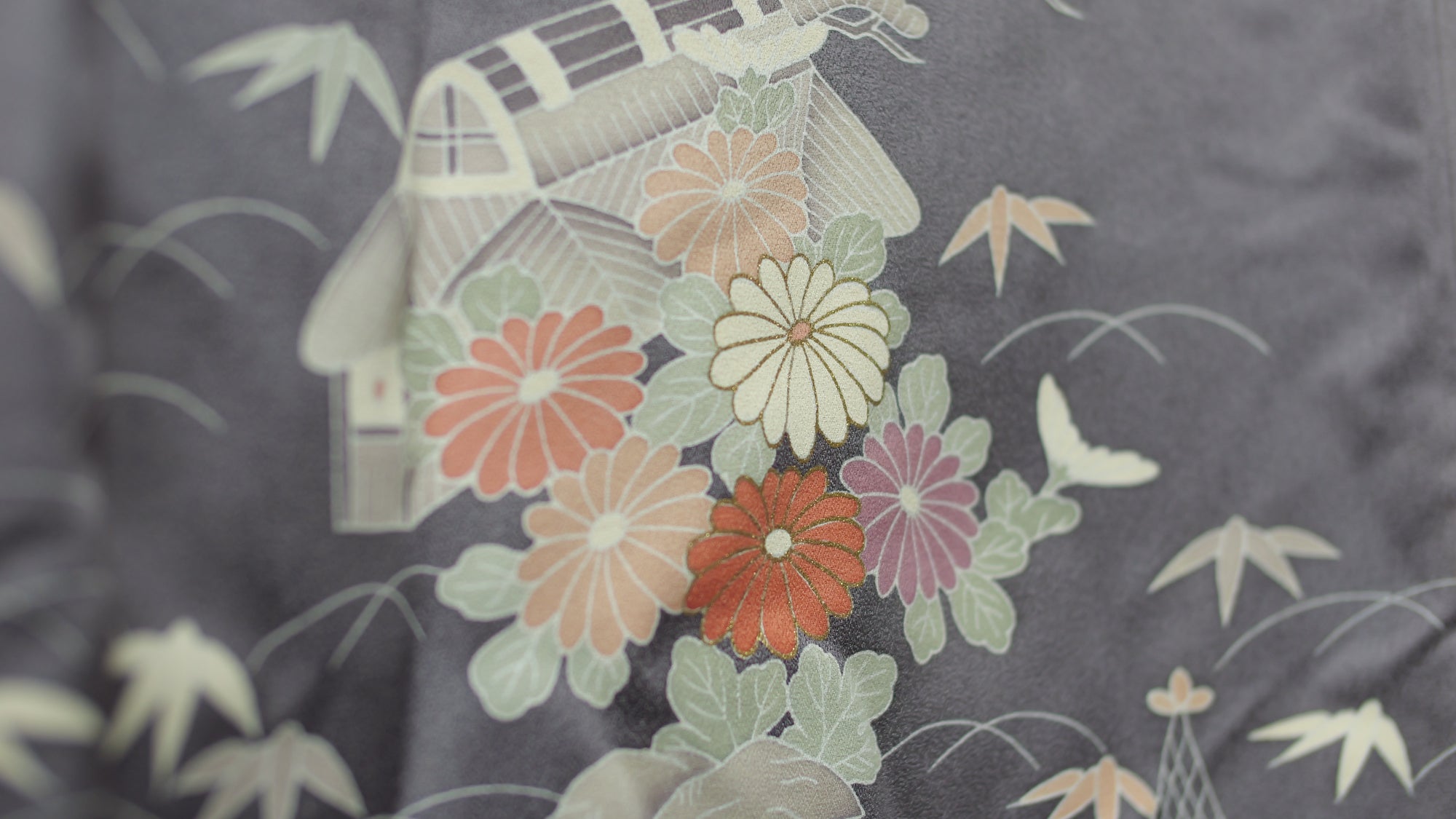 NALB - No Art Left Behind Fabric: Gray florals MA08-06