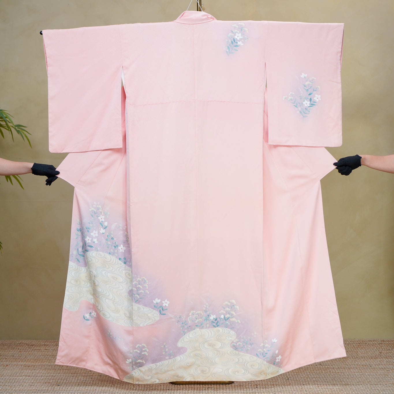 Welcome Fabric: 0820_34 | Rosewater Flow