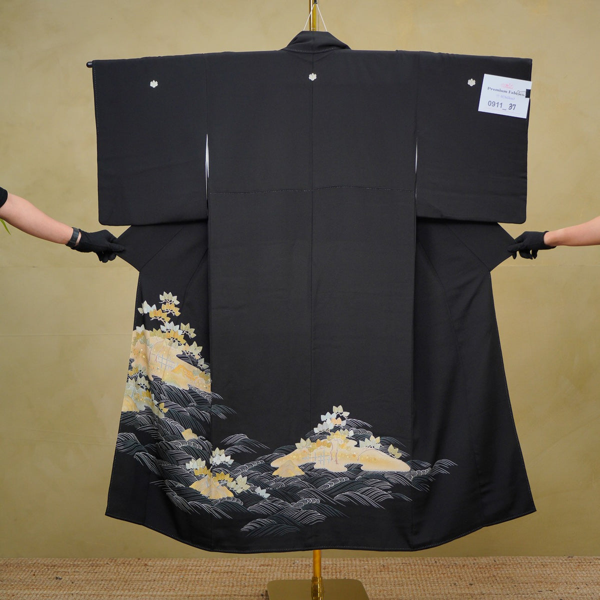 Bai Fabric: 0911_37 | Waves and Island