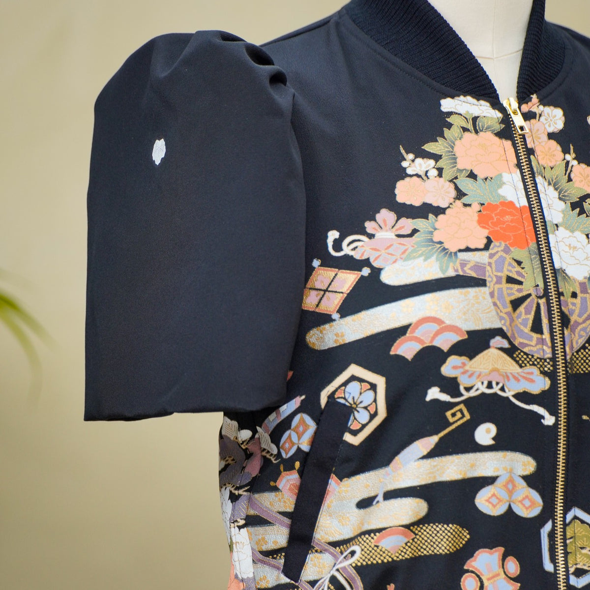Premium On-hand item: Black Filipiniana Bomber Jacket | Medium | FBJ8666M -O