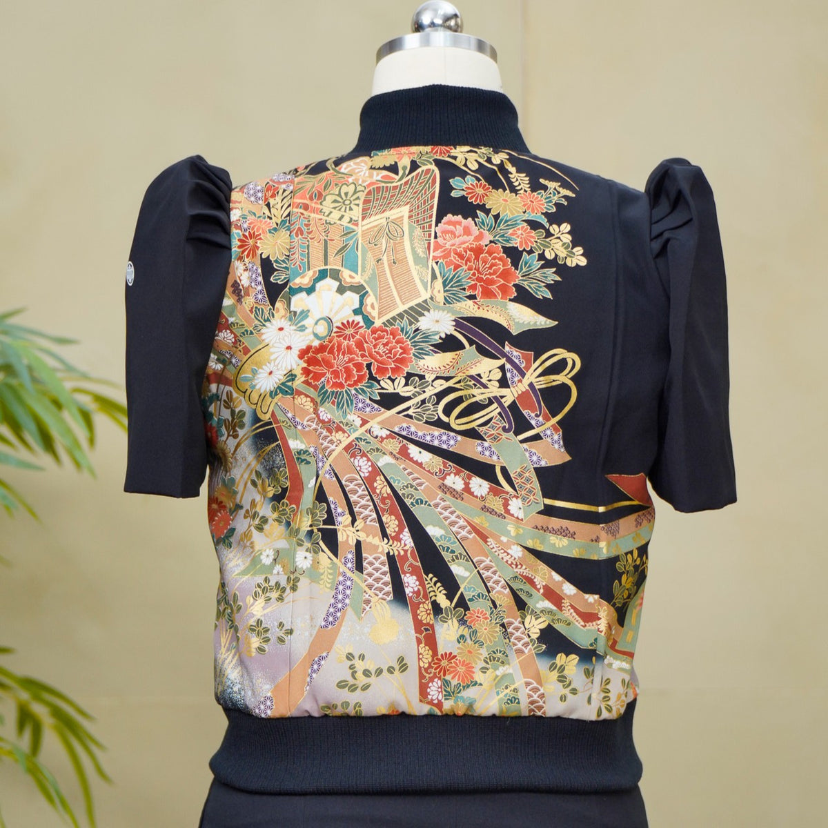 Premium On-hand item: Black Filipiniana Bomber Jacket | Medium | FBJ8665M -O