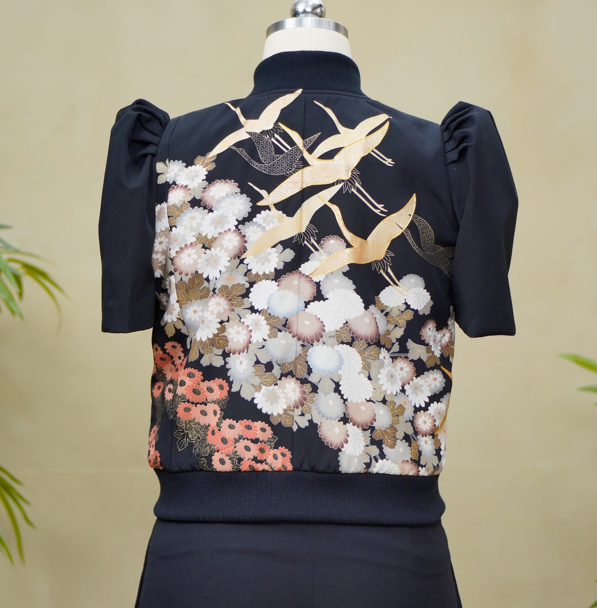 Premium On-hand item: Black Filipiniana Bomber Jacket | Medium | FBJ8645M -O