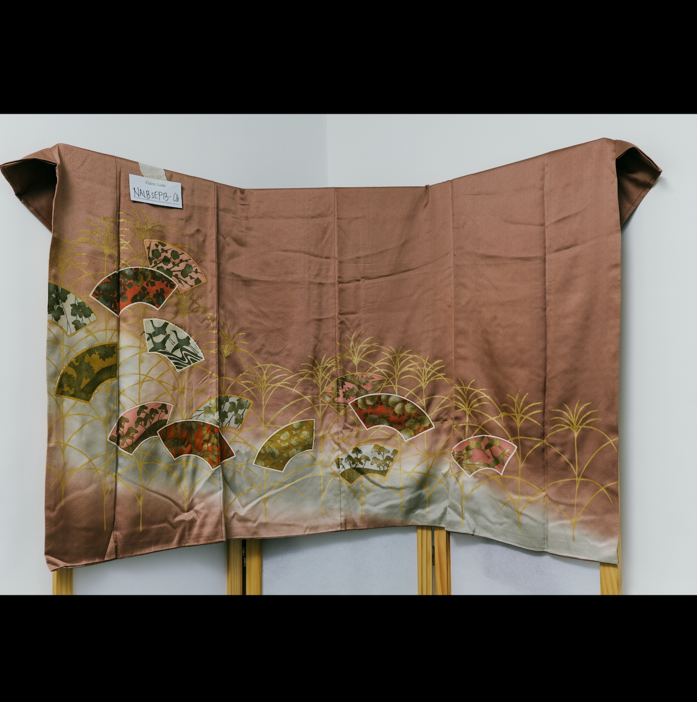 NALB - No Art Left Behind Fabric: NALBSEP13-08 Orangey Brown fan