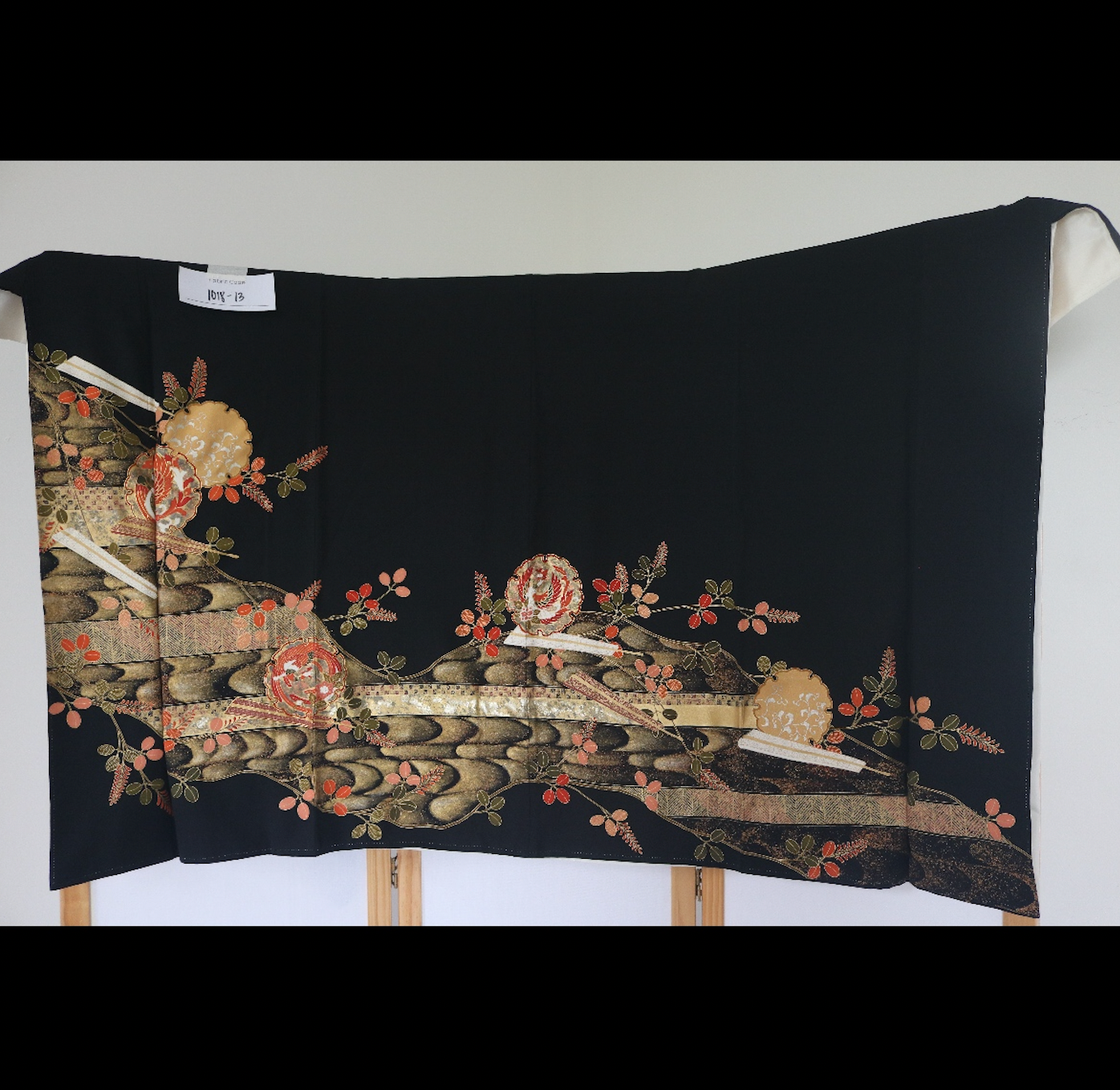 Premium Fabric: 1018-13 Black red embroidery