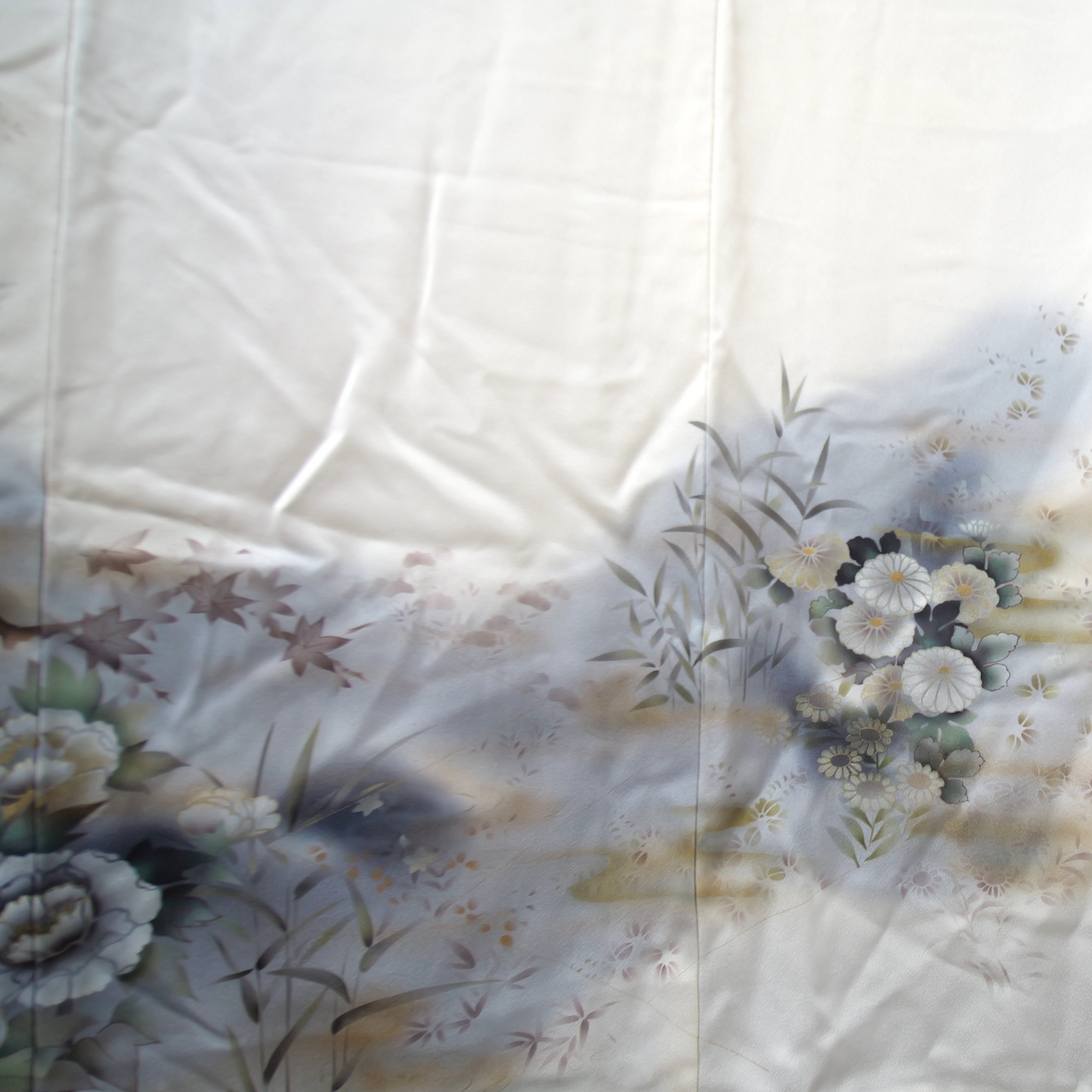 Premium Fabric: Sept21-02 Rare white cream!