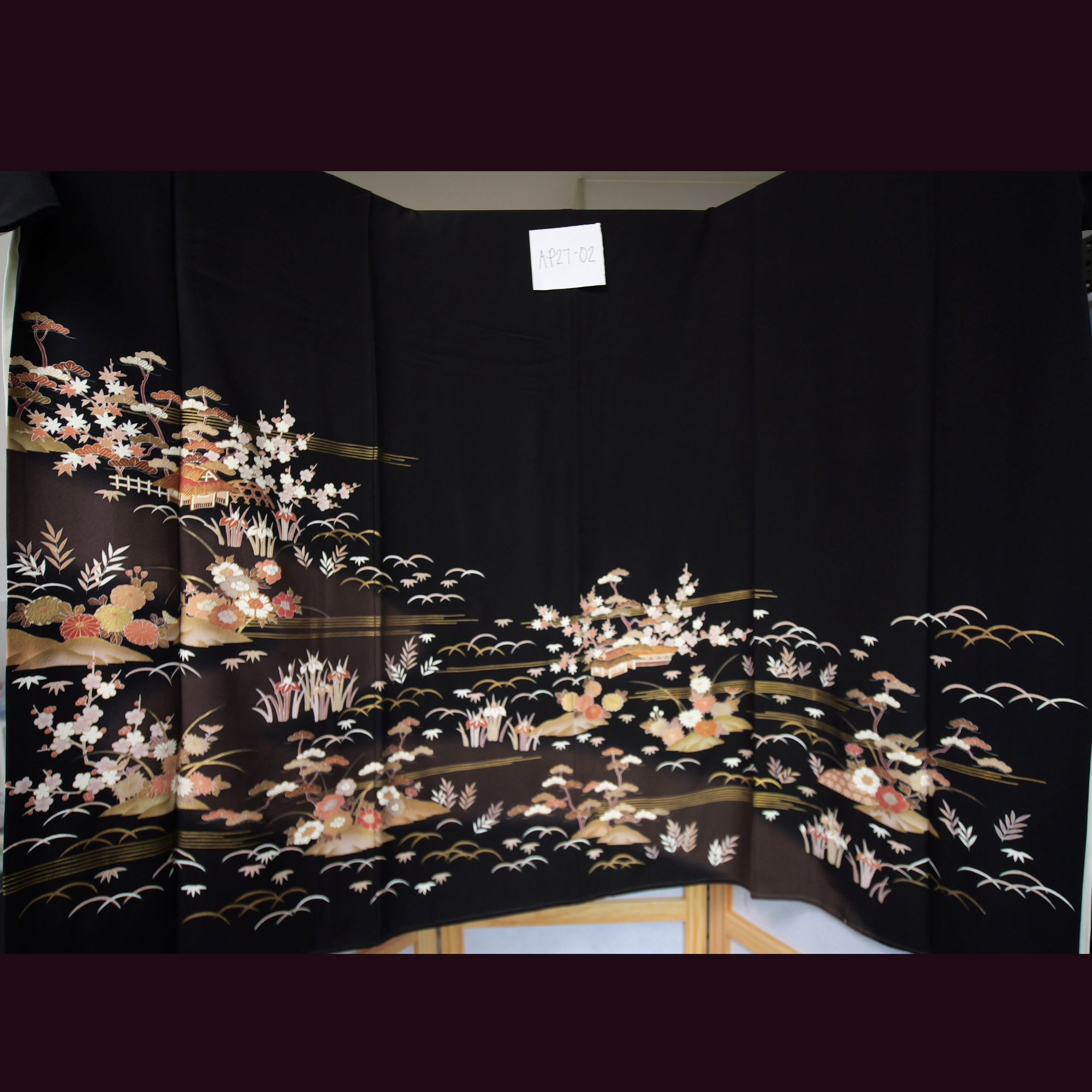 NALB (No Art Left Behind) Fabric: AP27-02 | Black Floral Garden