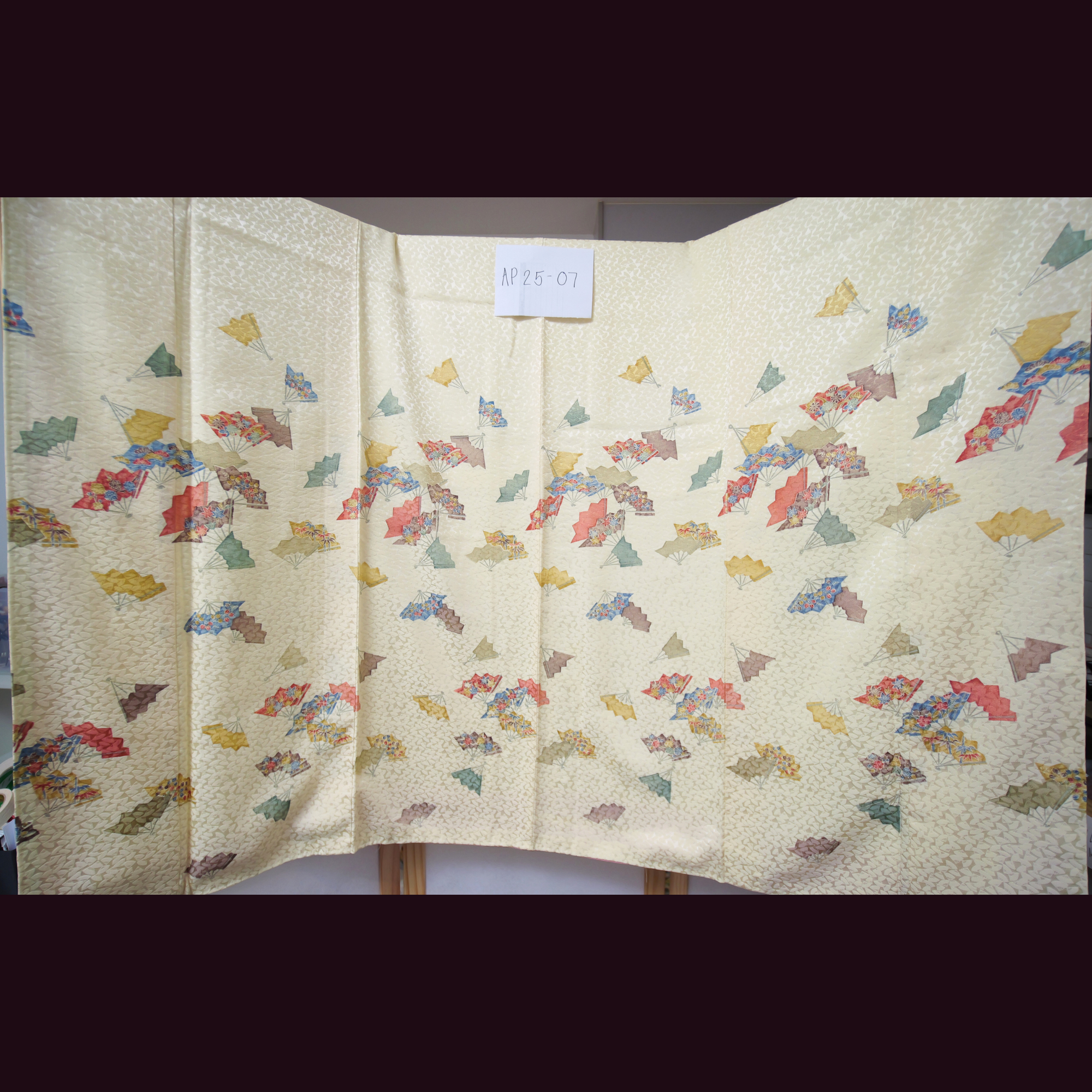 NALB (No Art Left Behind) Fabric: AP25-07 | Colorful Fans with cream fabric