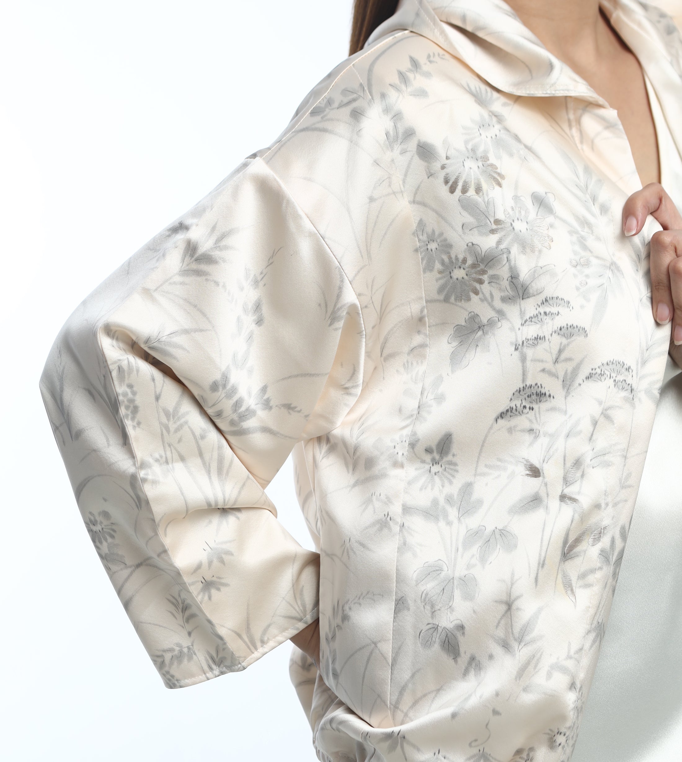 On-hand item: Kodomo Hoodie | HK6001 Shiny cream | Ship in 1-3 weeks